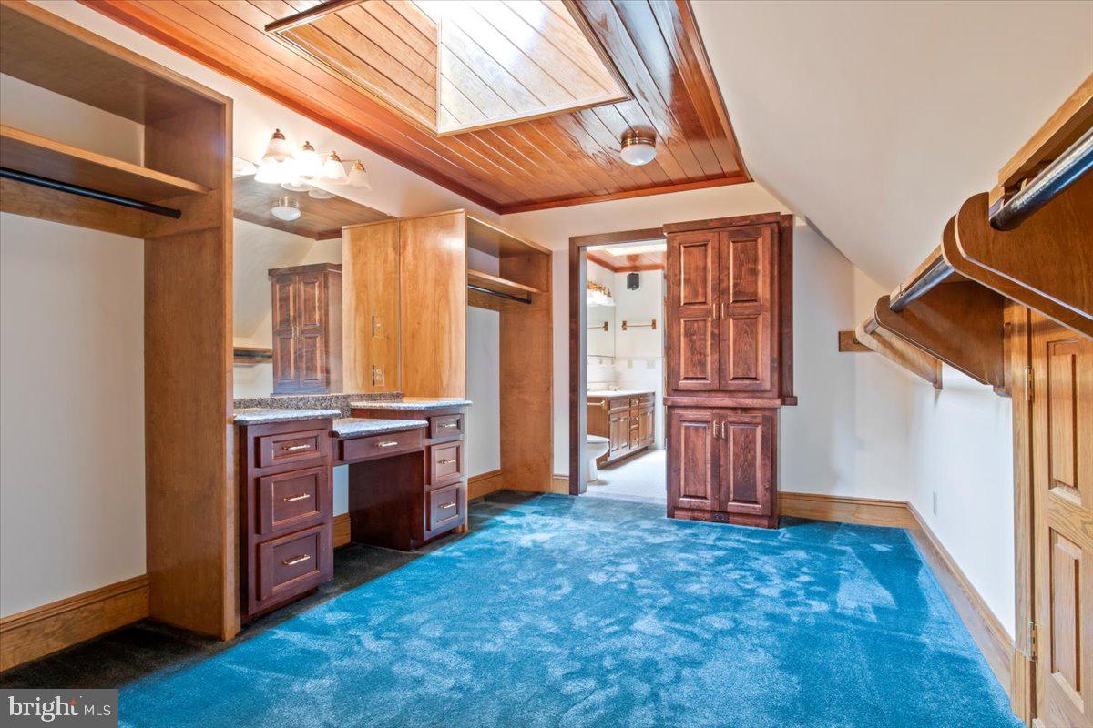 WALTHALL CREEK - Residential