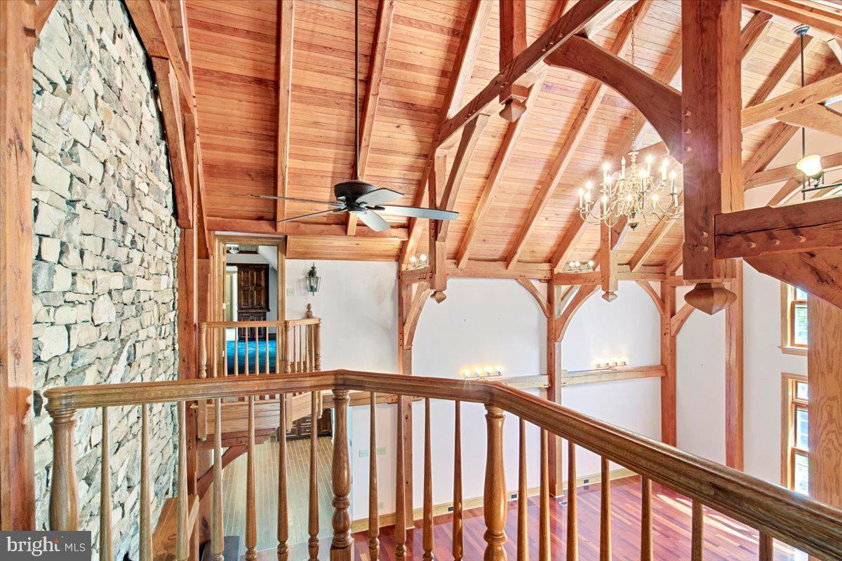 WALTHALL CREEK - Residential