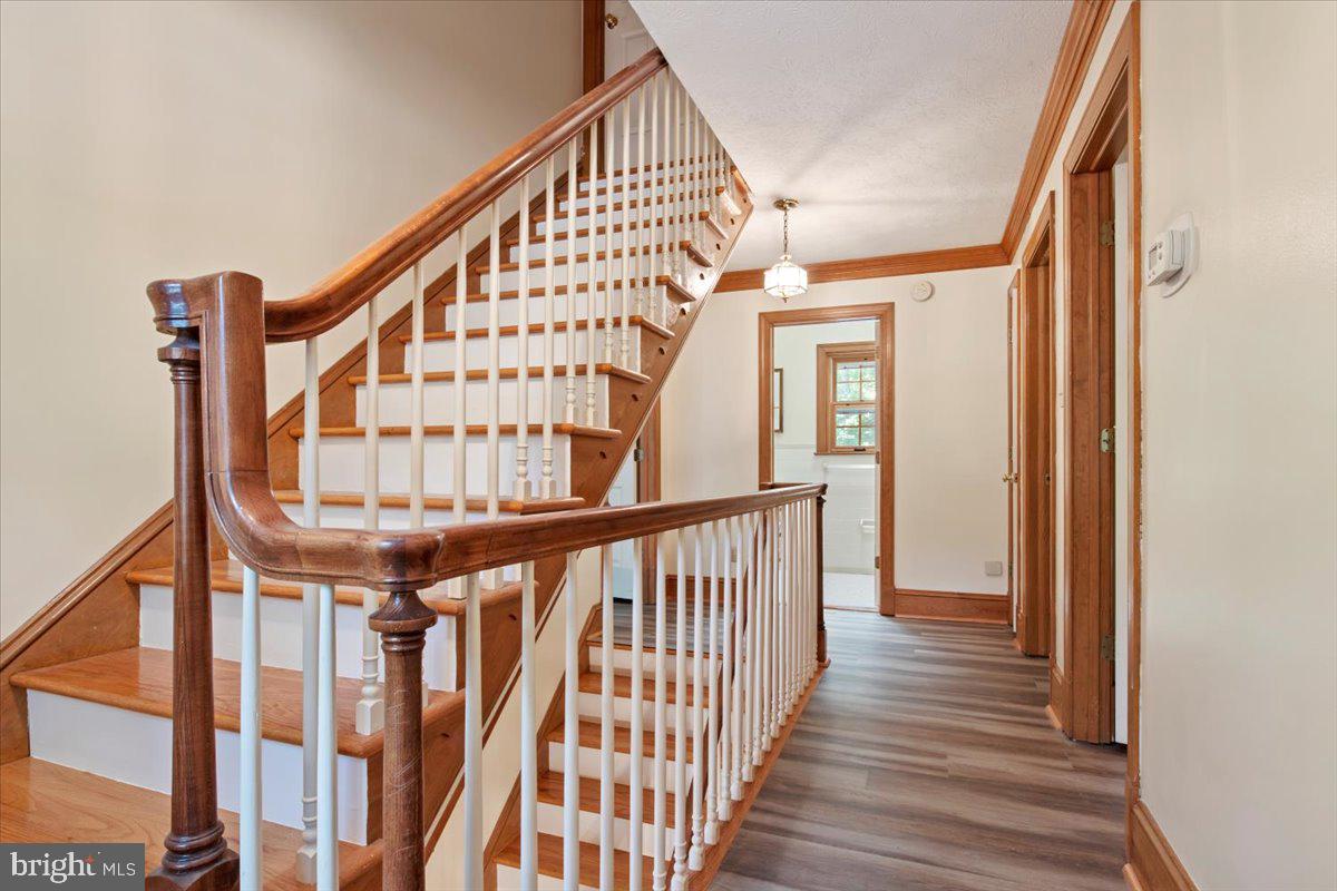 WALTHALL CREEK - Residential