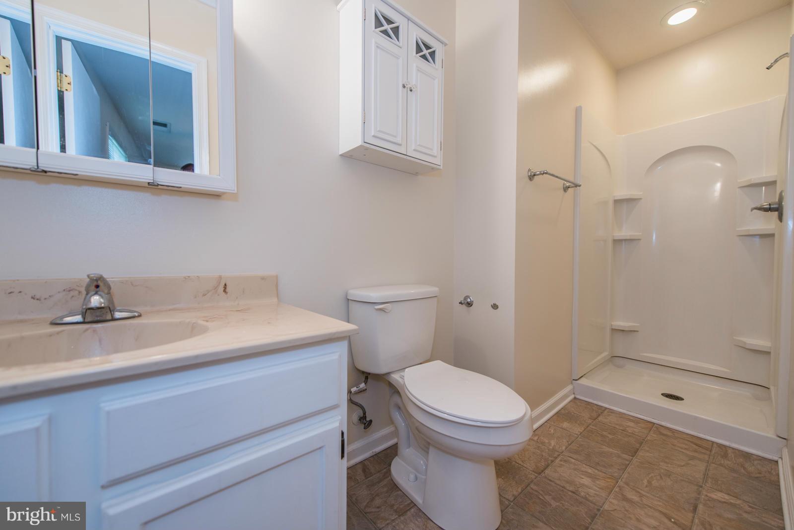 SHEN RIVER LAKES - Residential