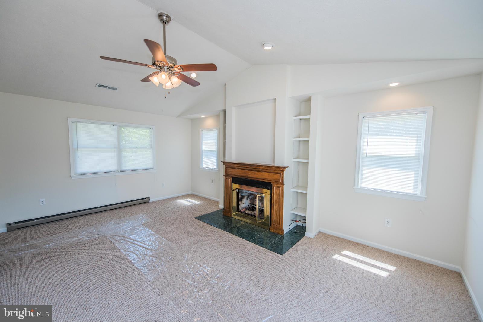 SHEN RIVER LAKES - Residential