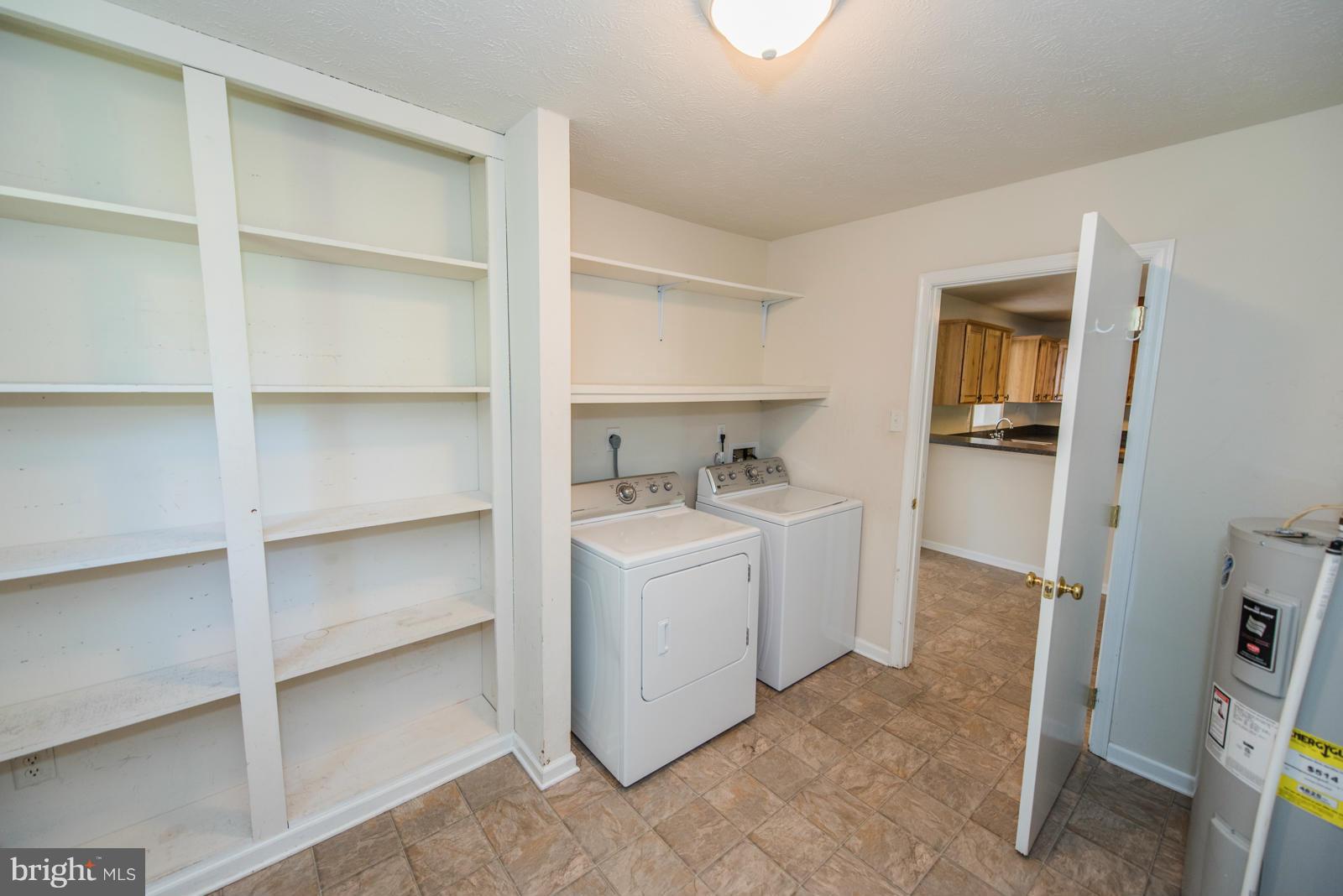 SHEN RIVER LAKES - Residential