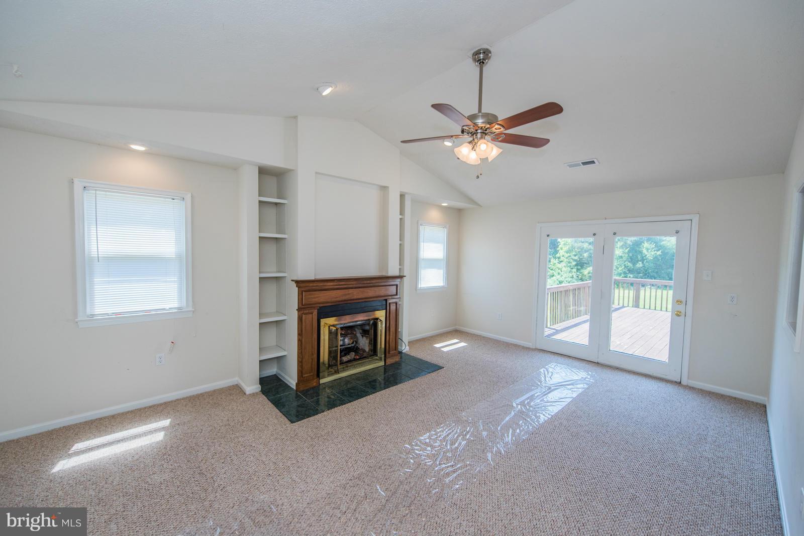 SHEN RIVER LAKES - Residential