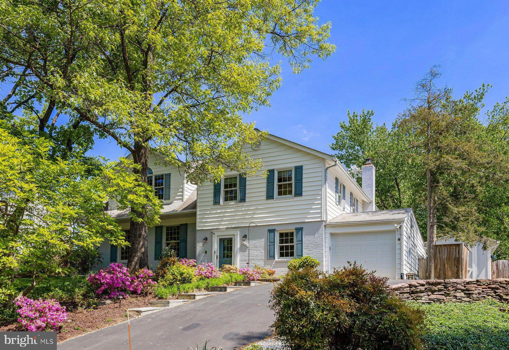 4007 WHISPERING LANE