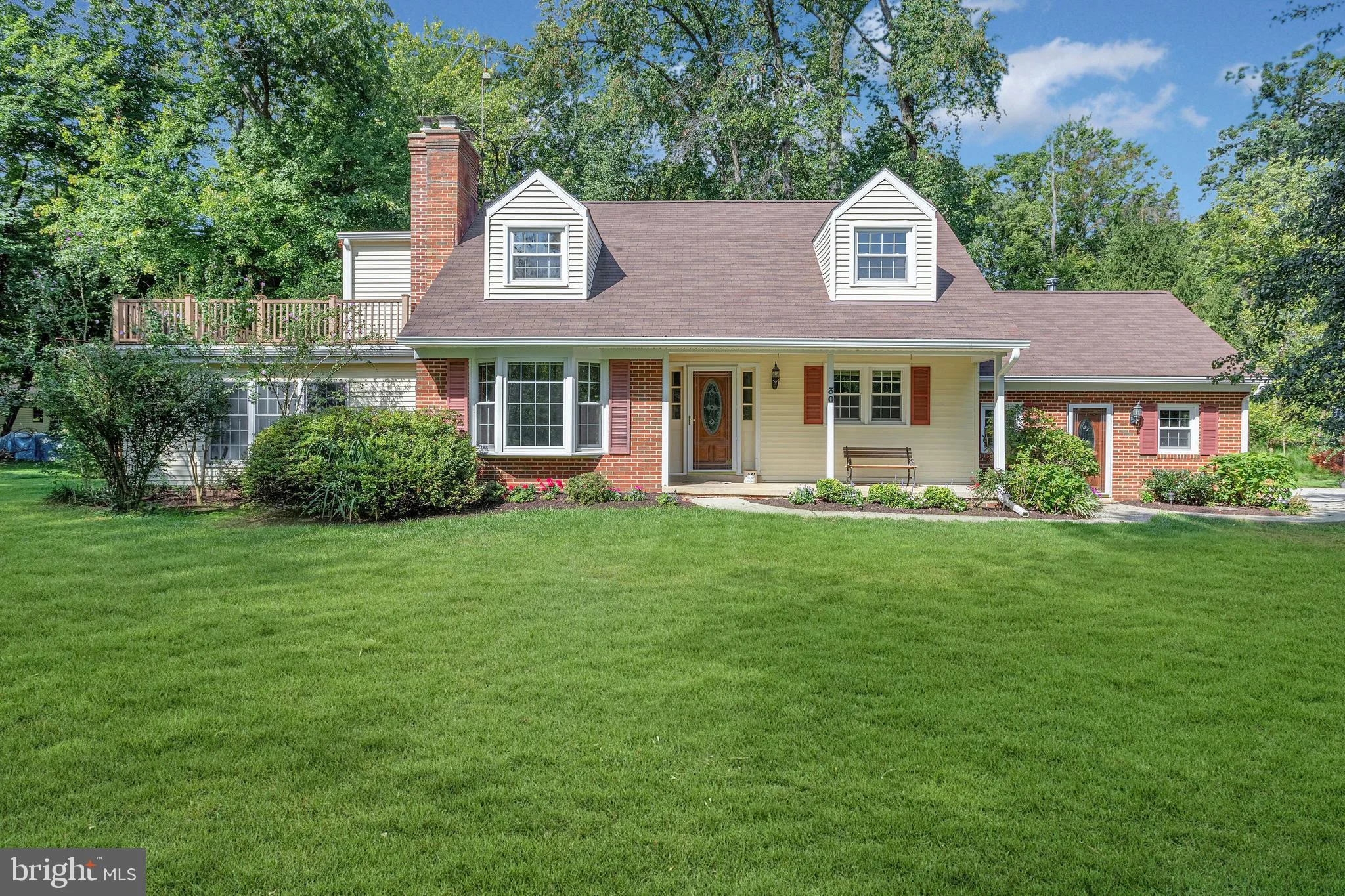 30 S Hughes Street, Hamilton, VA 20158