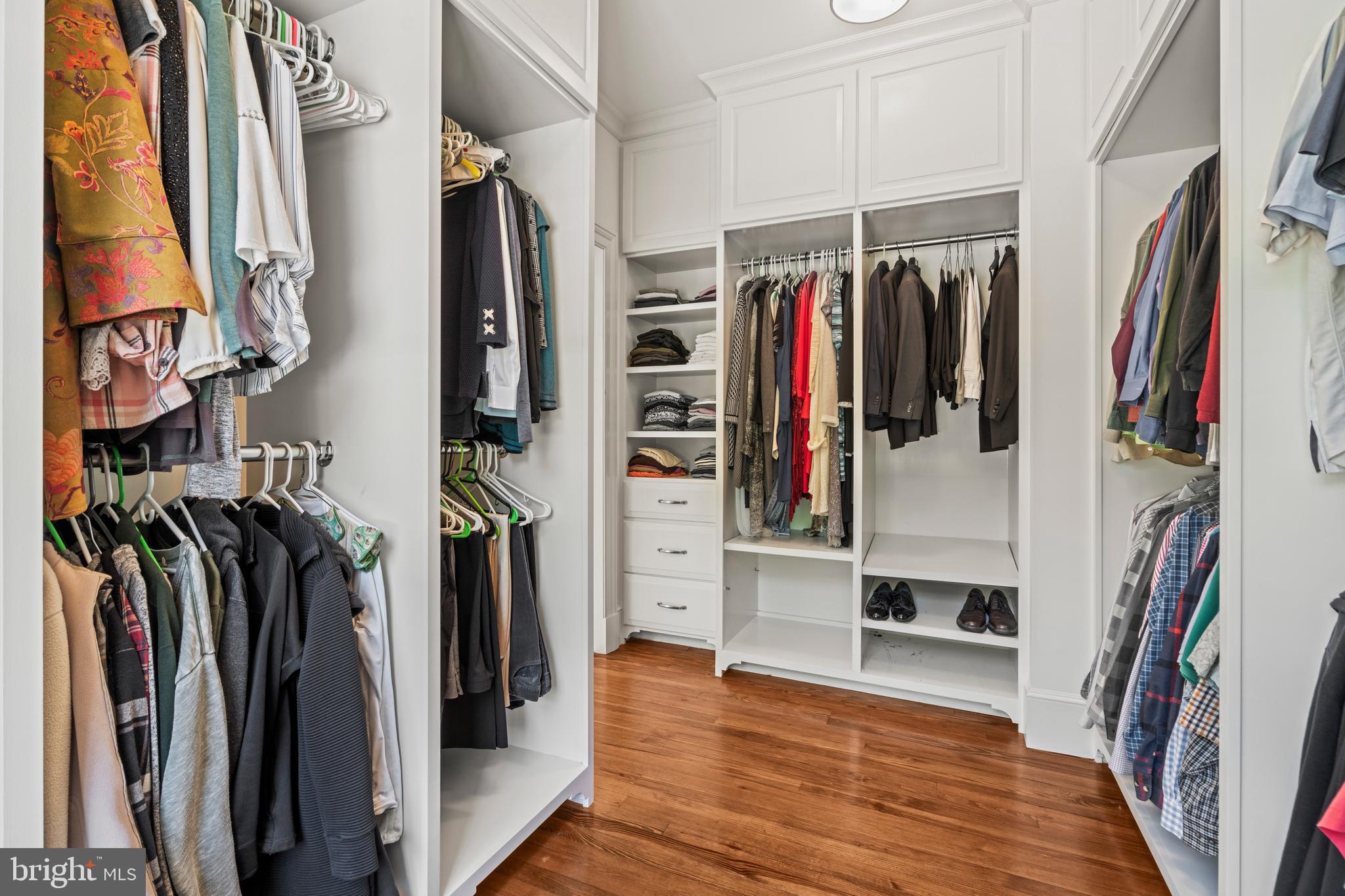 ROLAND PARK - Residential