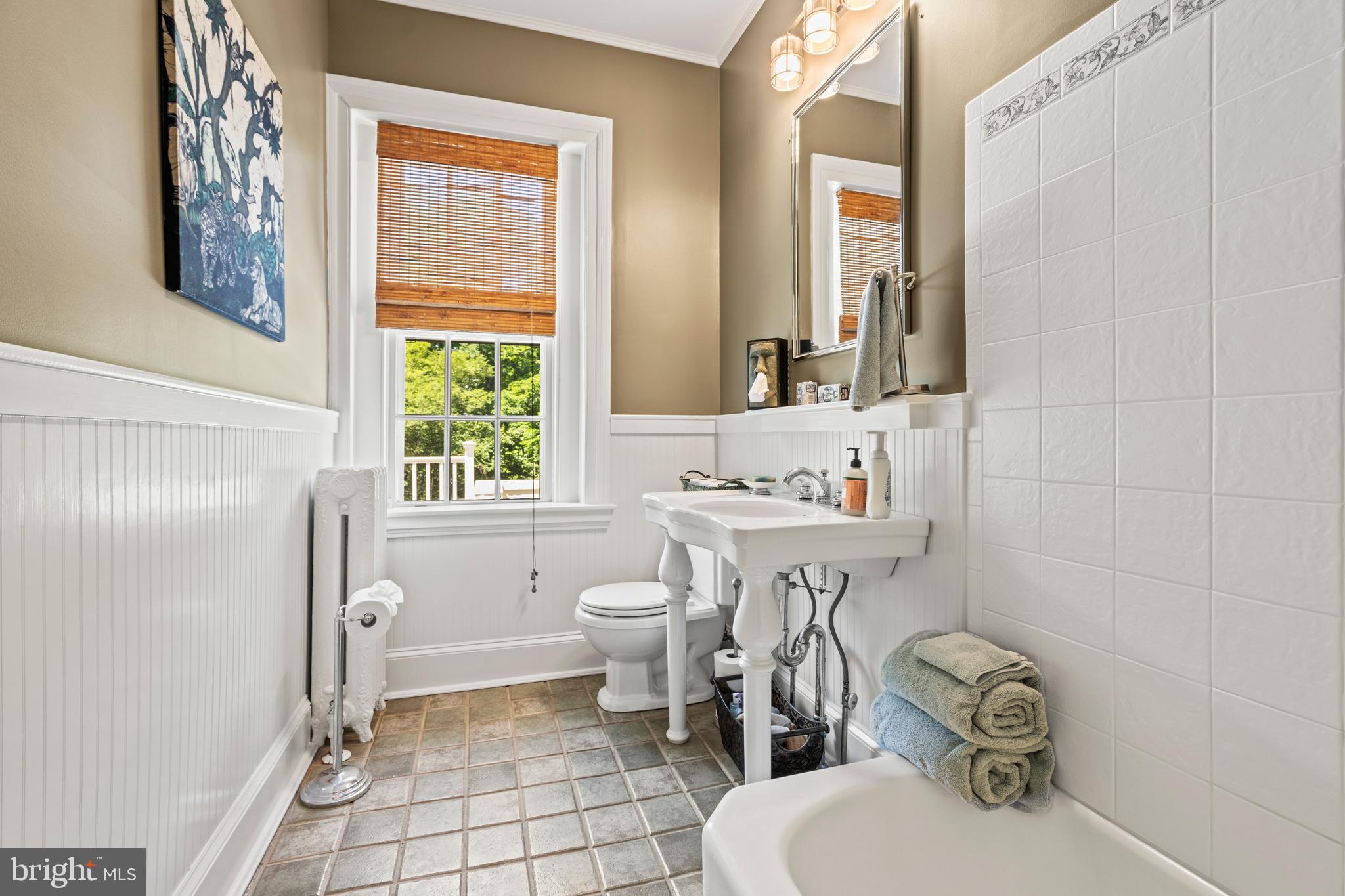 ROLAND PARK - Residential