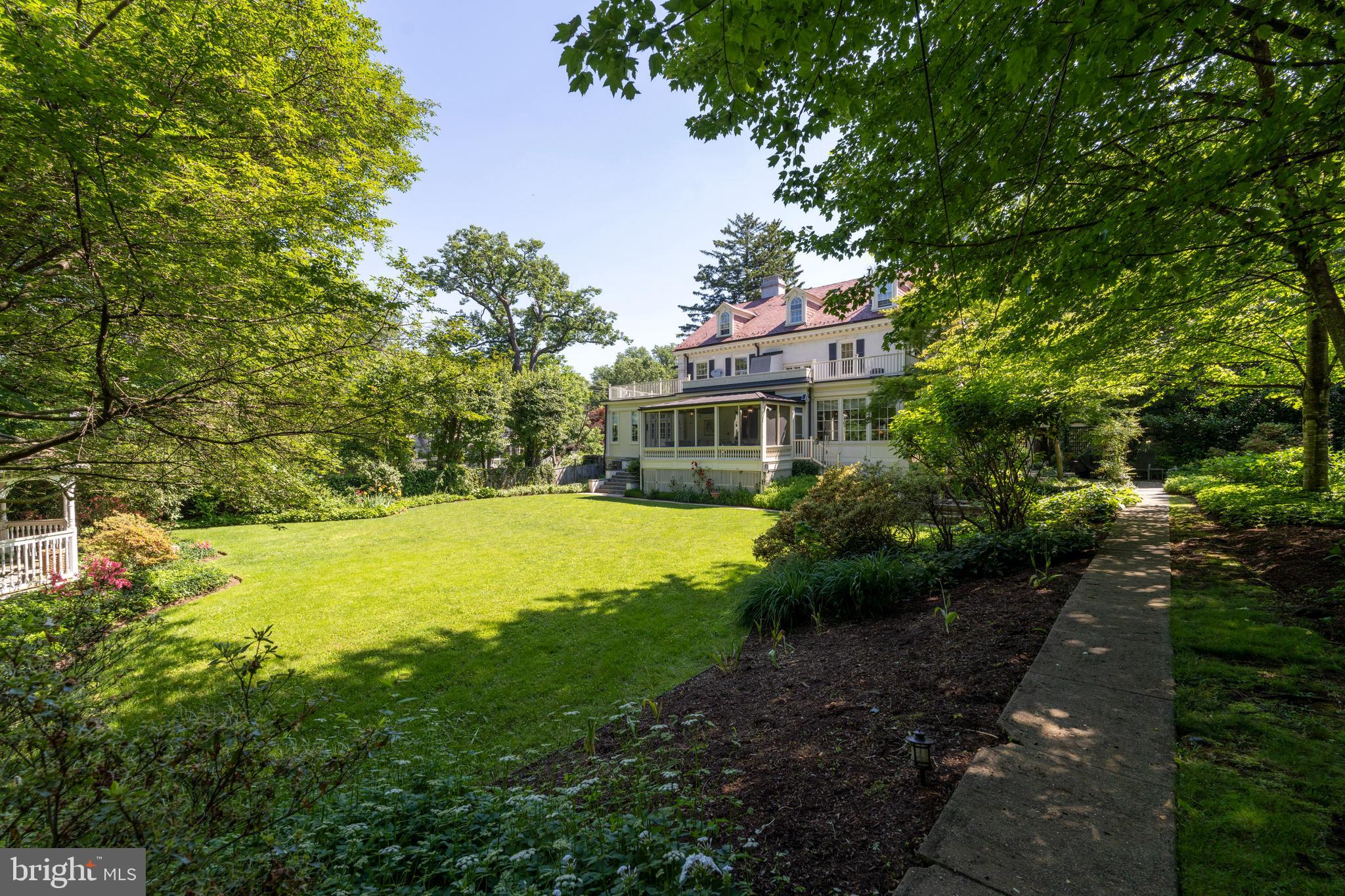 ROLAND PARK - Residential