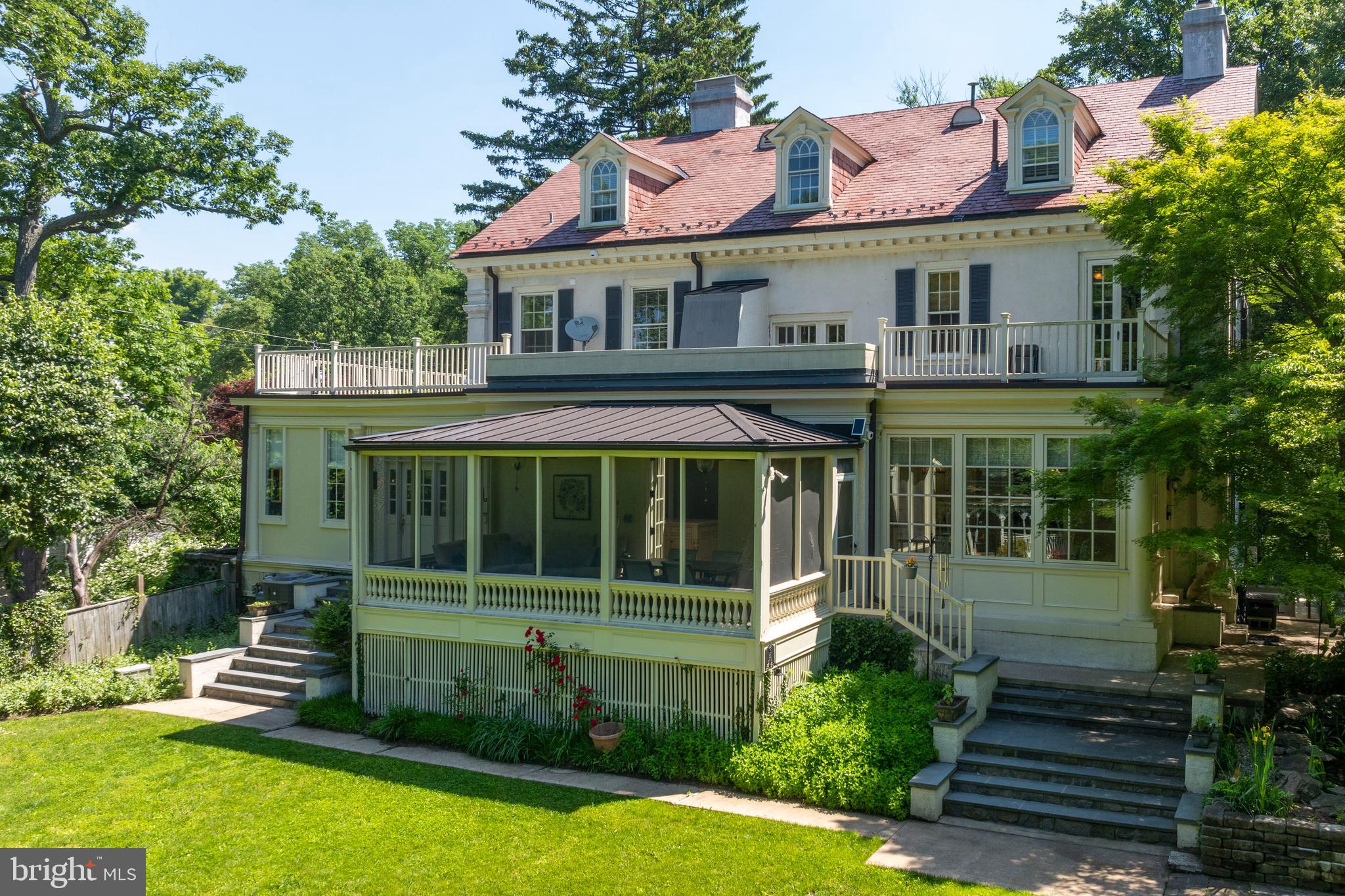 ROLAND PARK - Residential