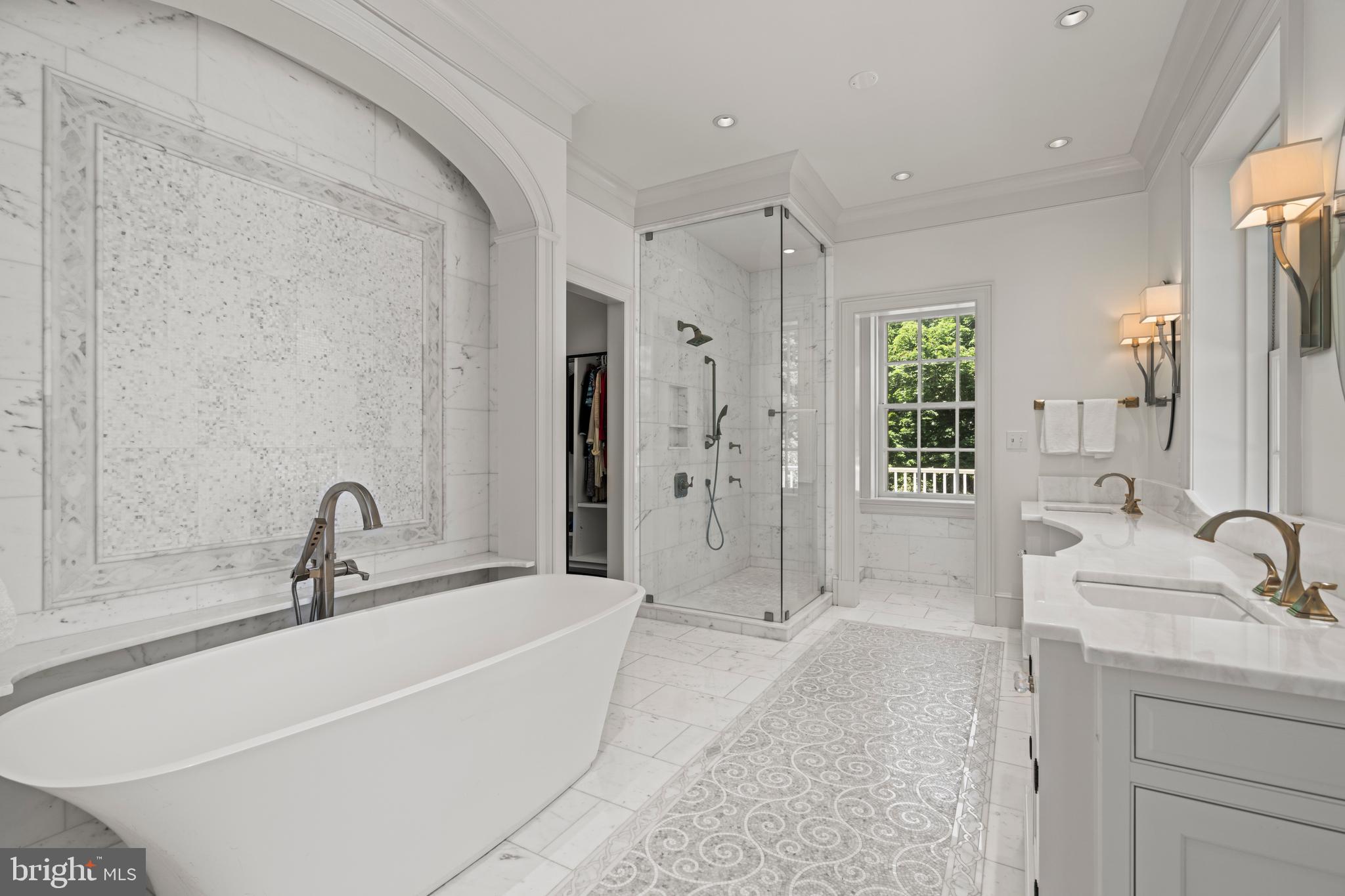 ROLAND PARK - Residential