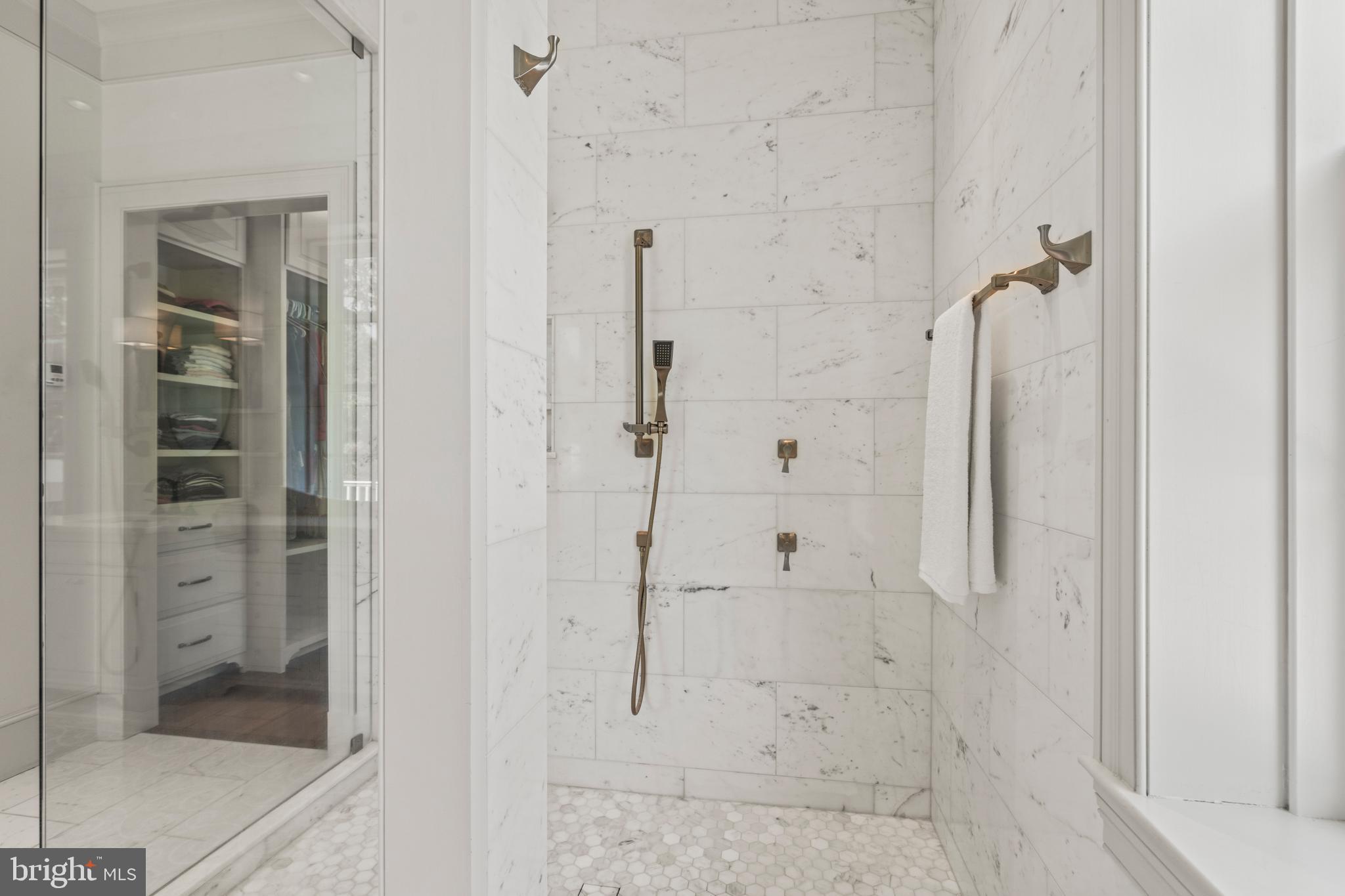 ROLAND PARK - Residential