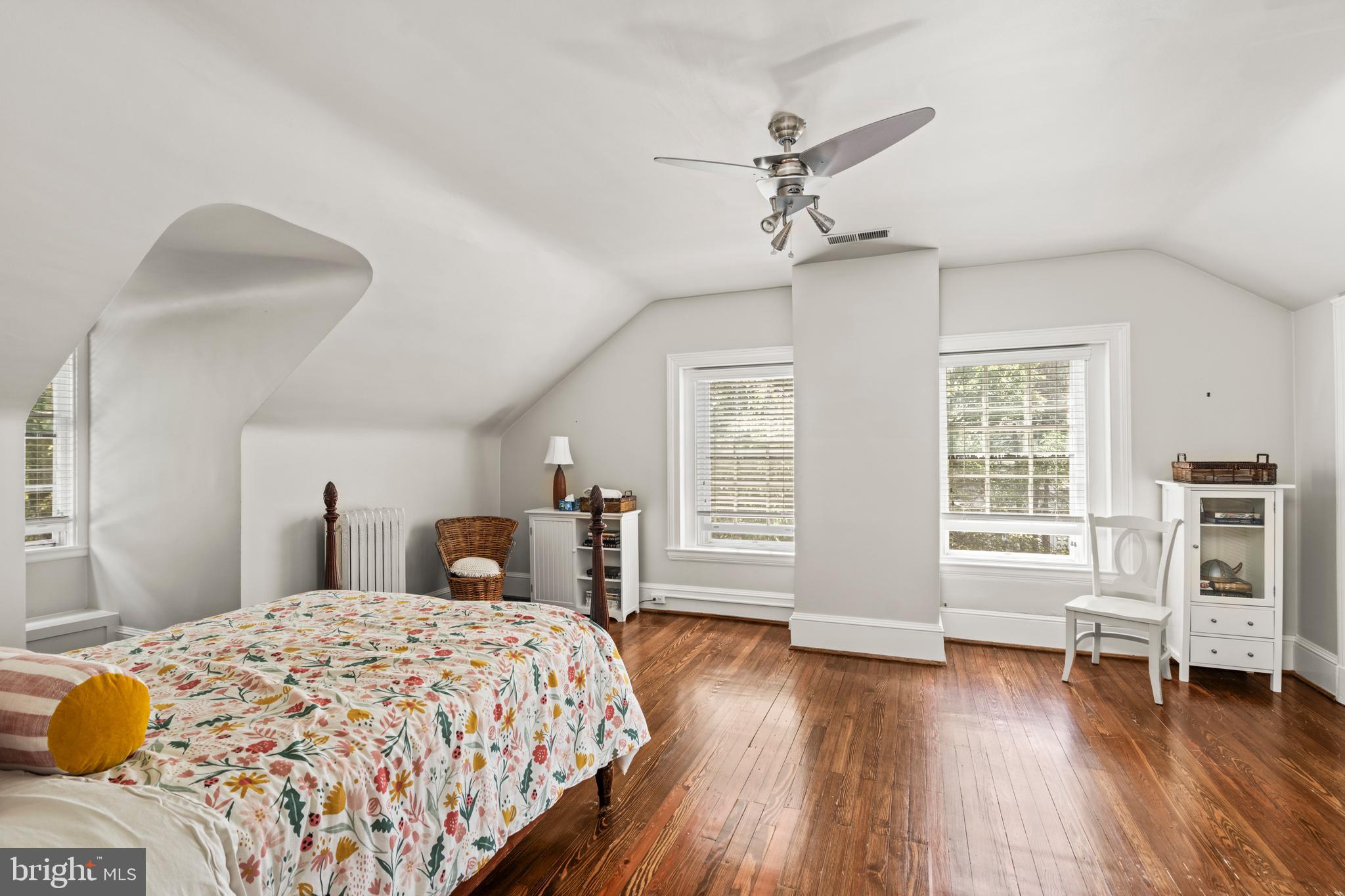 ROLAND PARK - Residential