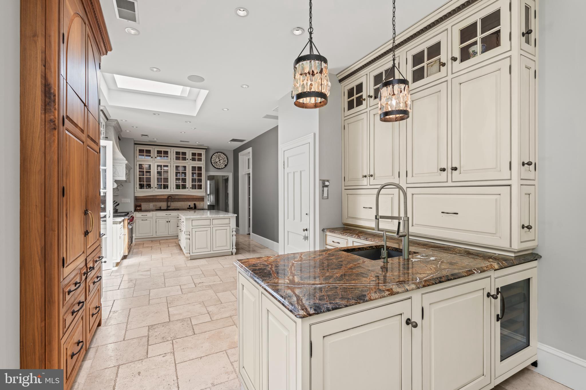 ROLAND PARK - Residential