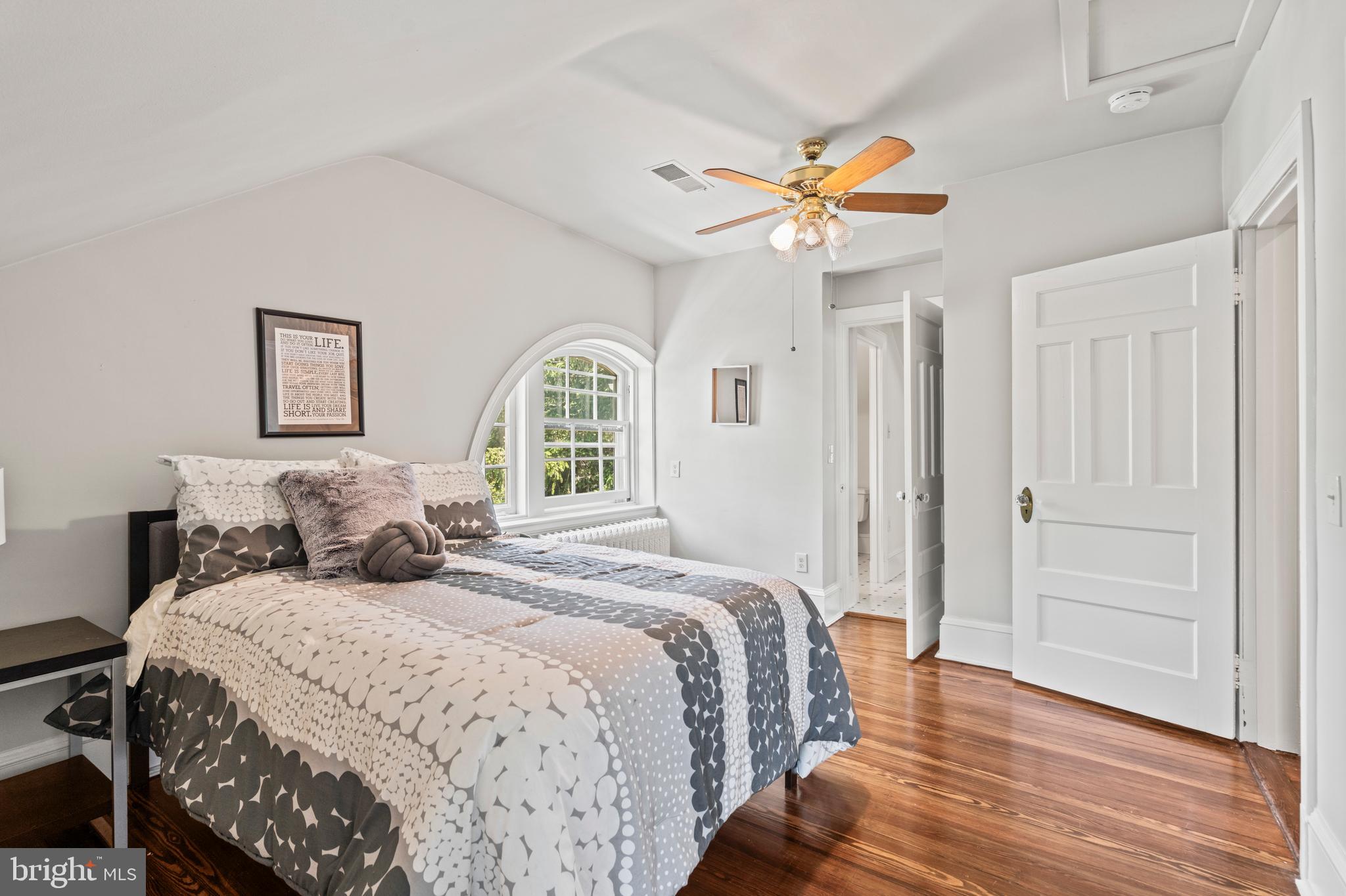 ROLAND PARK - Residential