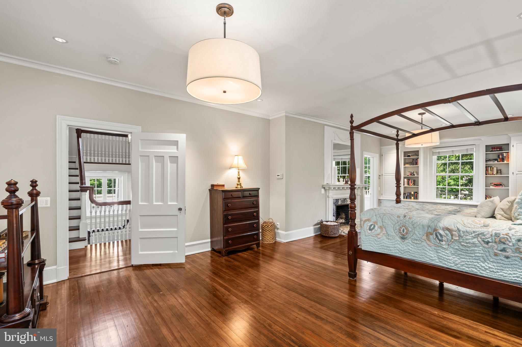 ROLAND PARK - Residential