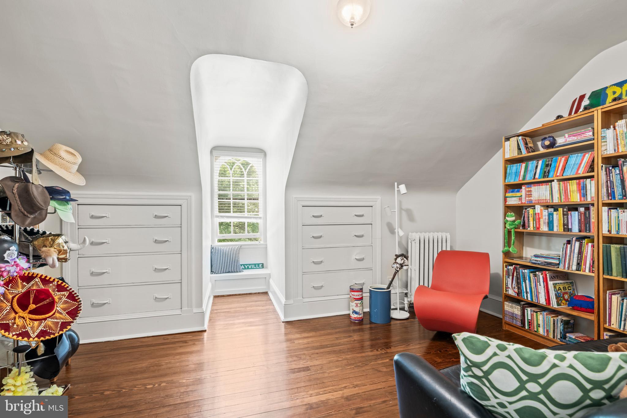 ROLAND PARK - Residential