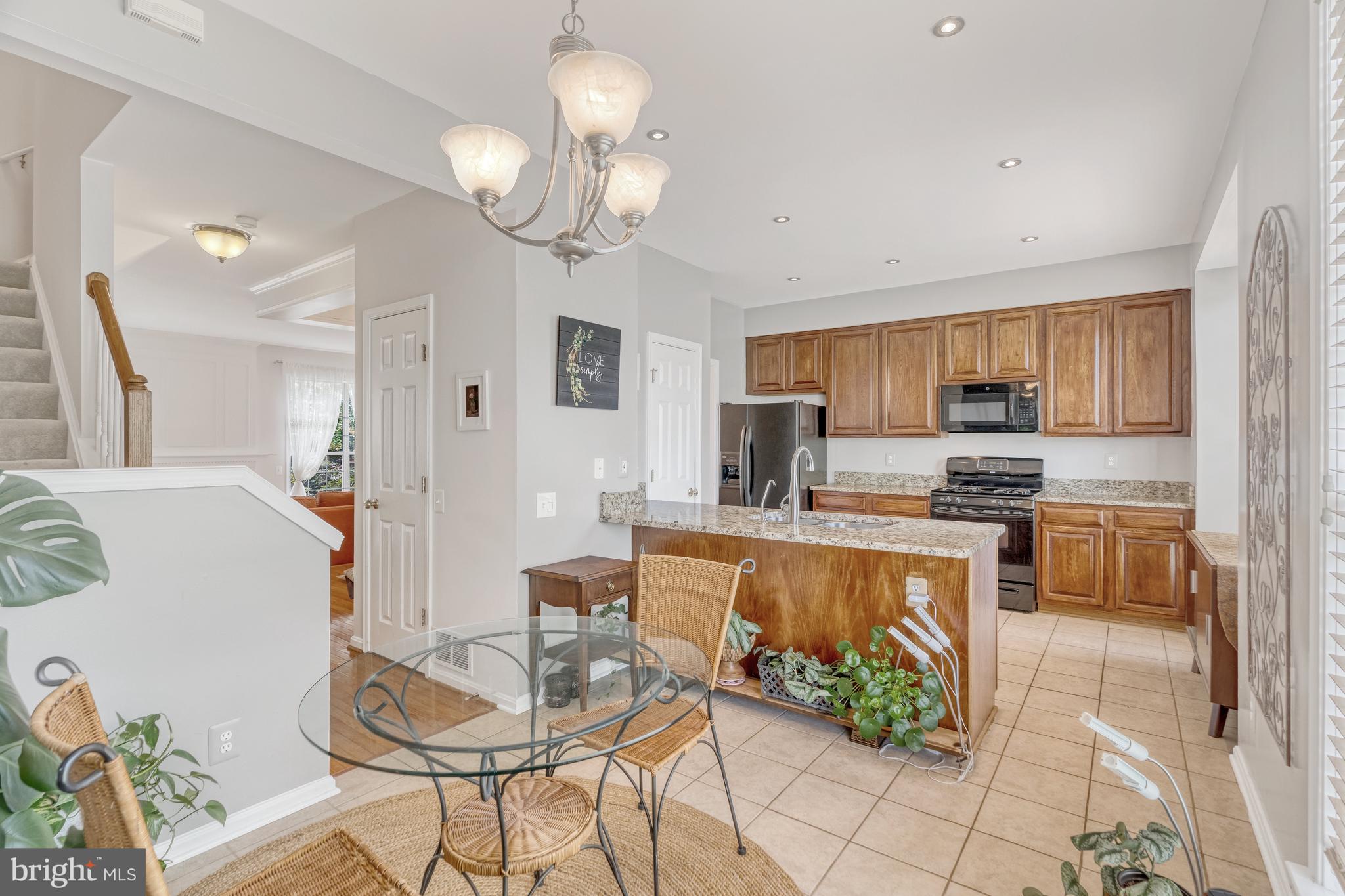 LOWES ISLAND/CASCADES - Residential