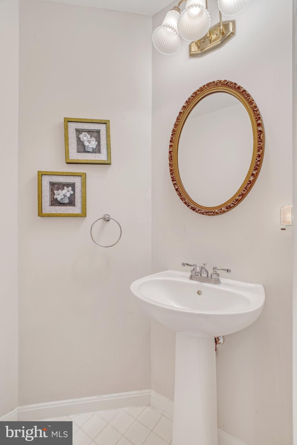 LOWES ISLAND/CASCADES - Residential