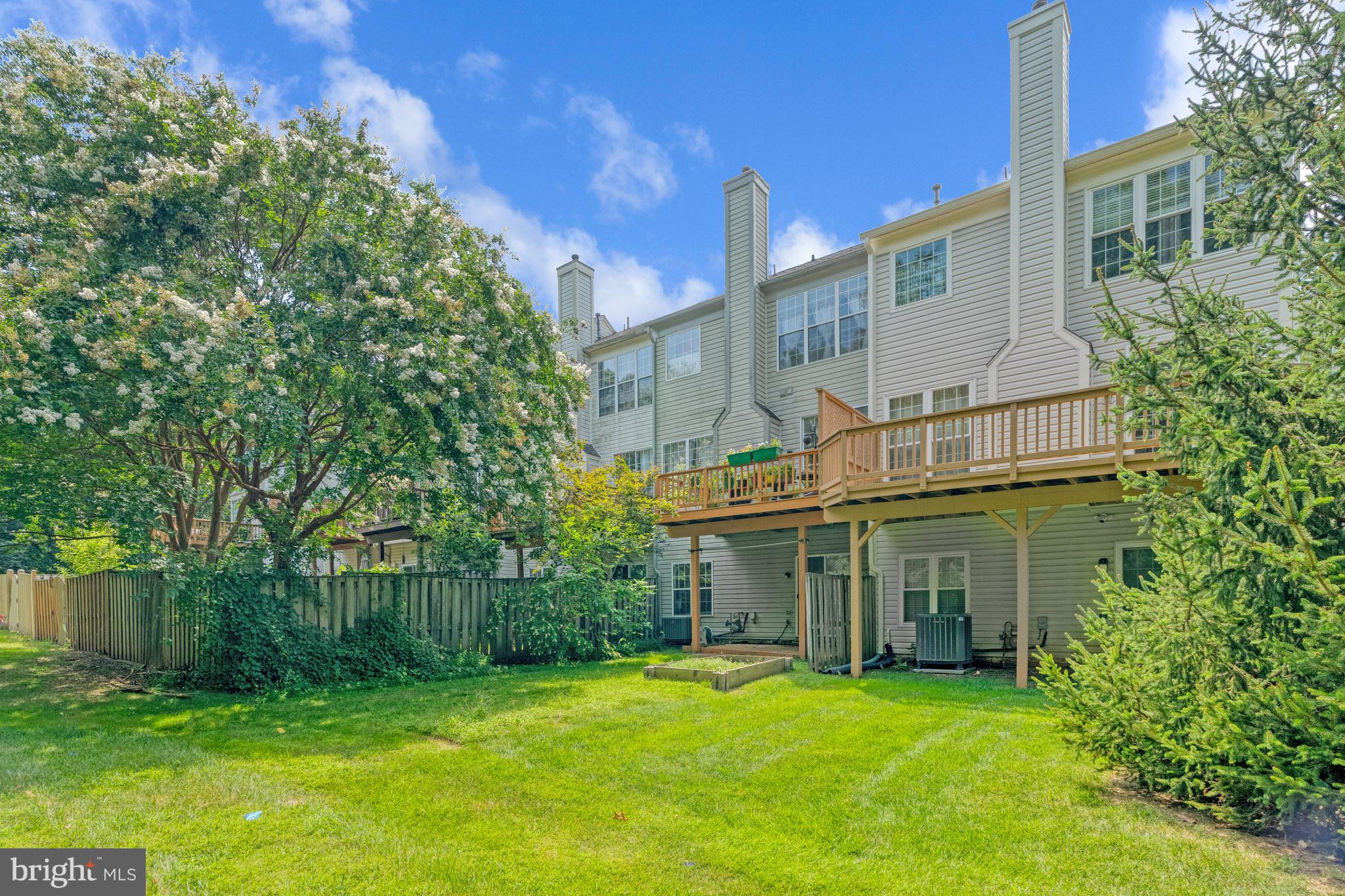 LOWES ISLAND/CASCADES - Residential