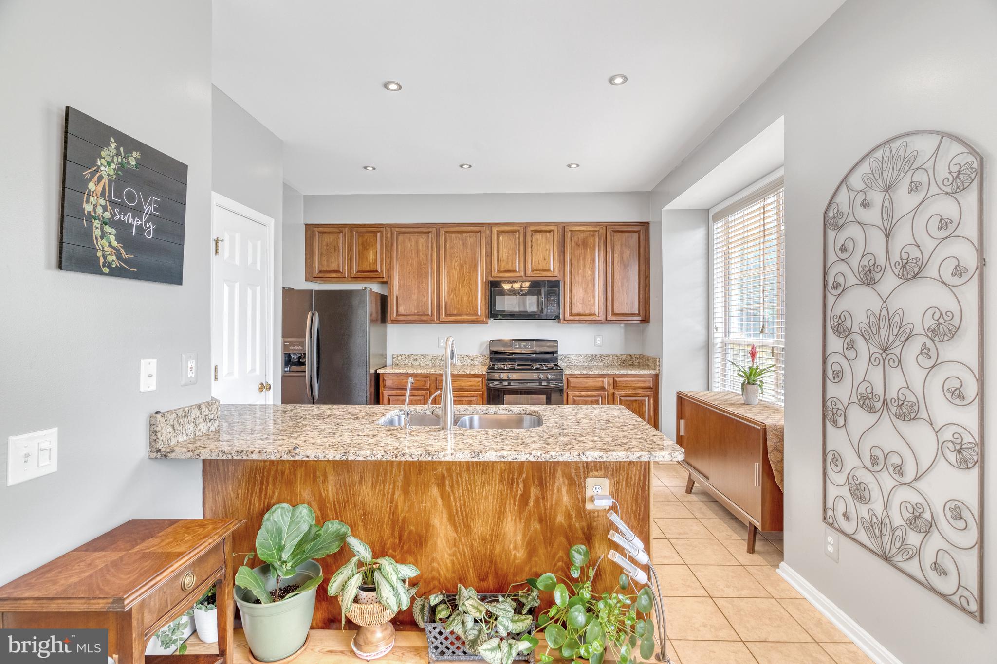 LOWES ISLAND/CASCADES - Residential