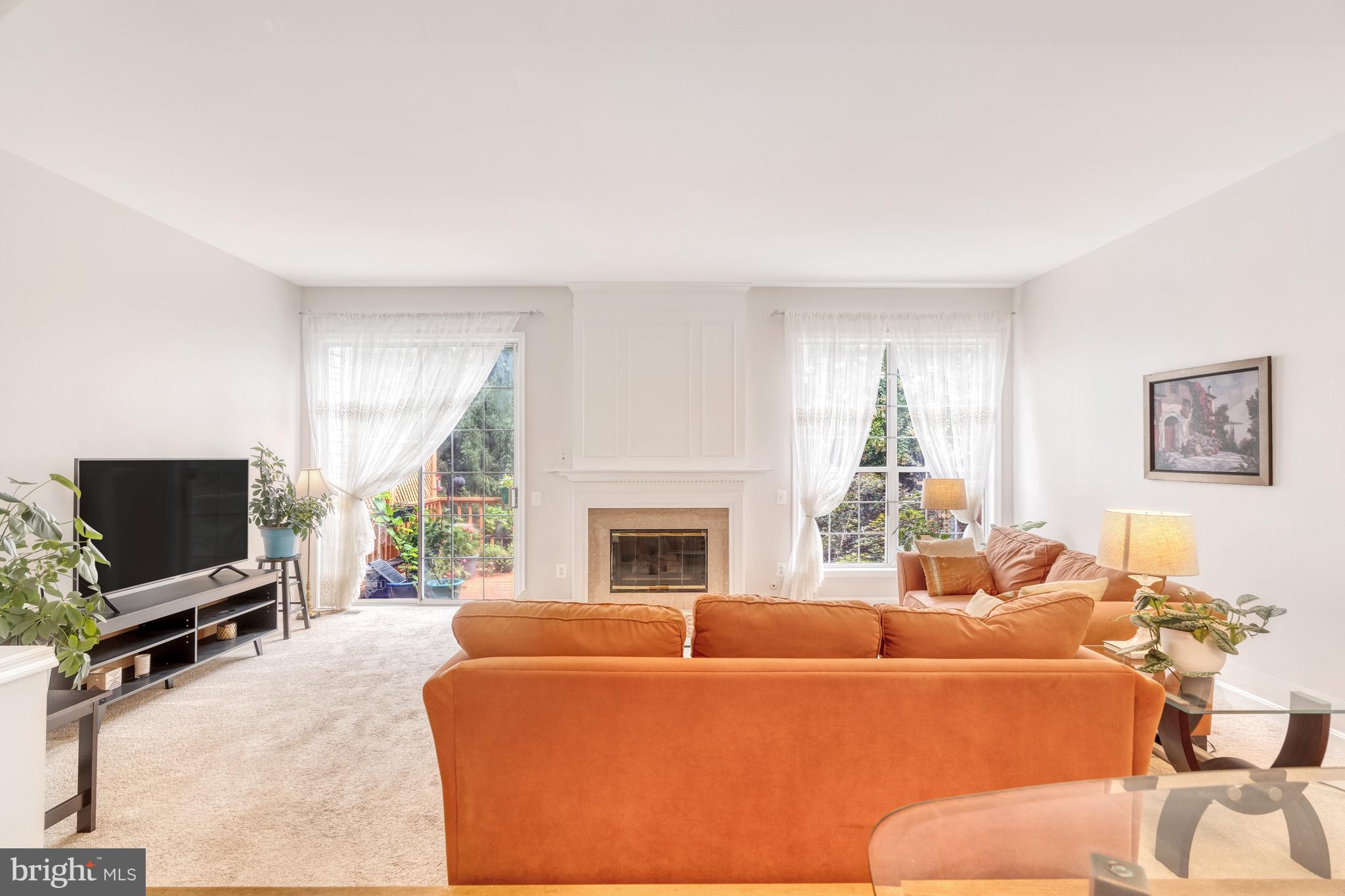 LOWES ISLAND/CASCADES - Residential