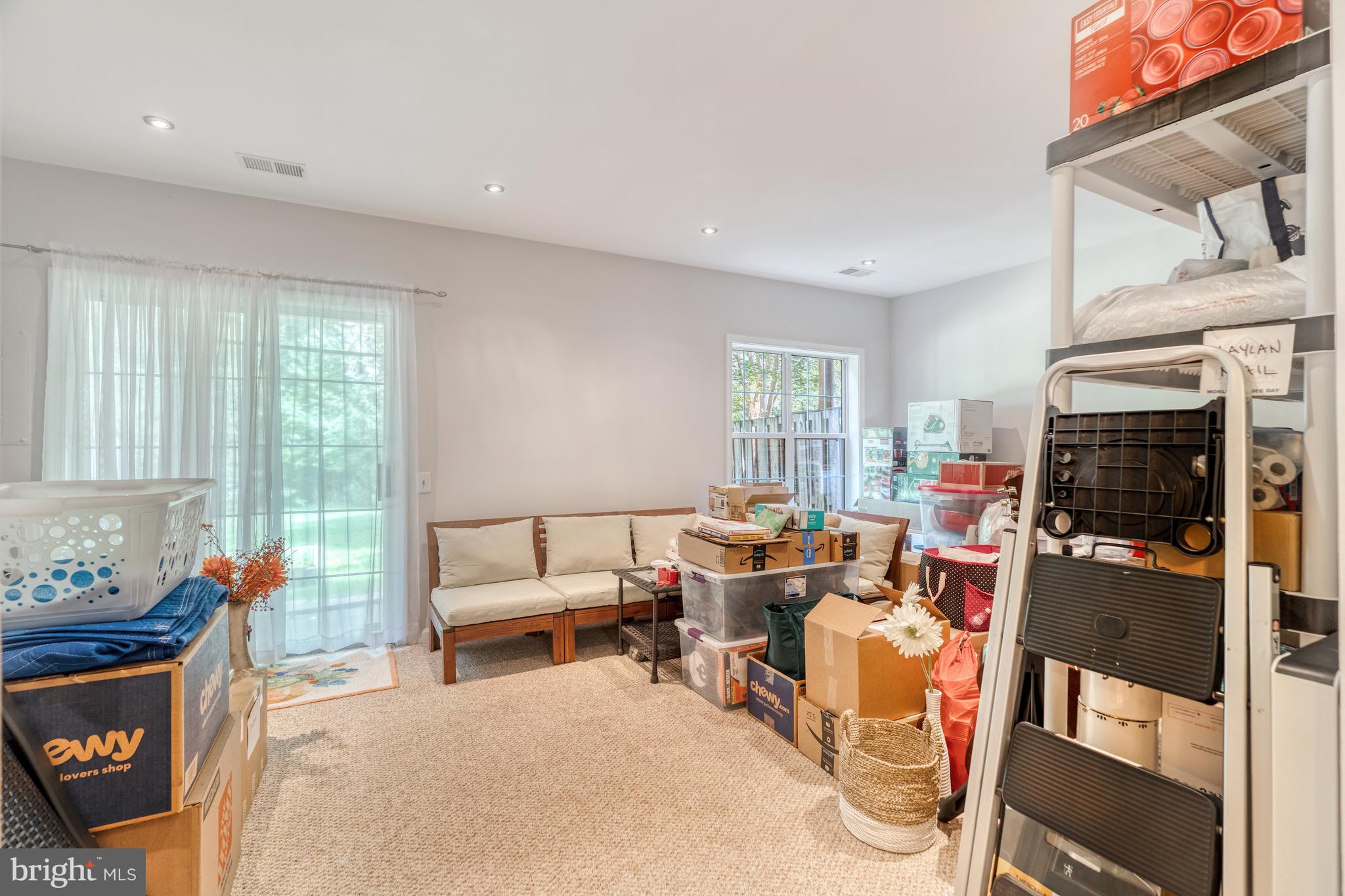 LOWES ISLAND/CASCADES - Residential