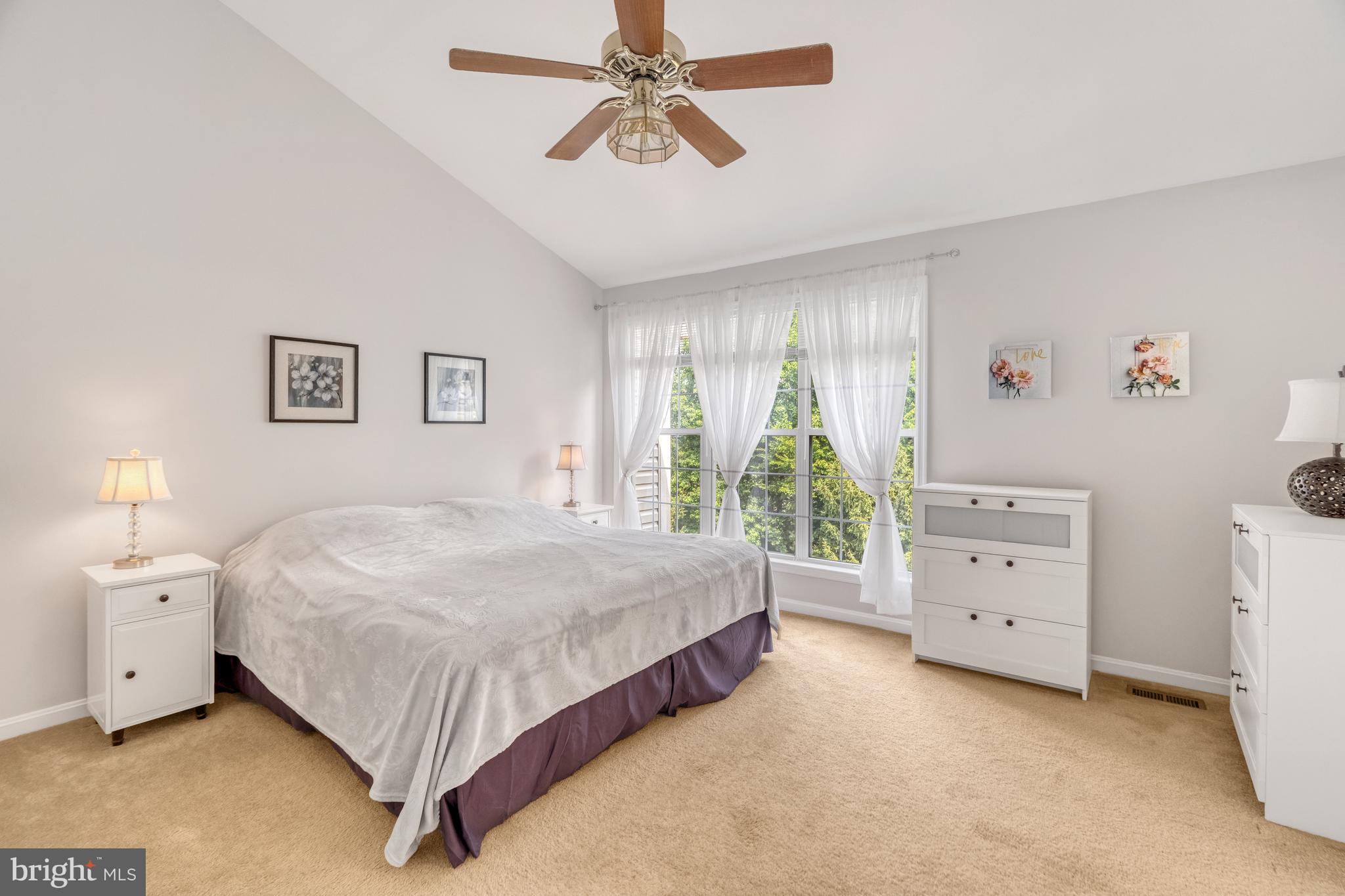 LOWES ISLAND/CASCADES - Residential