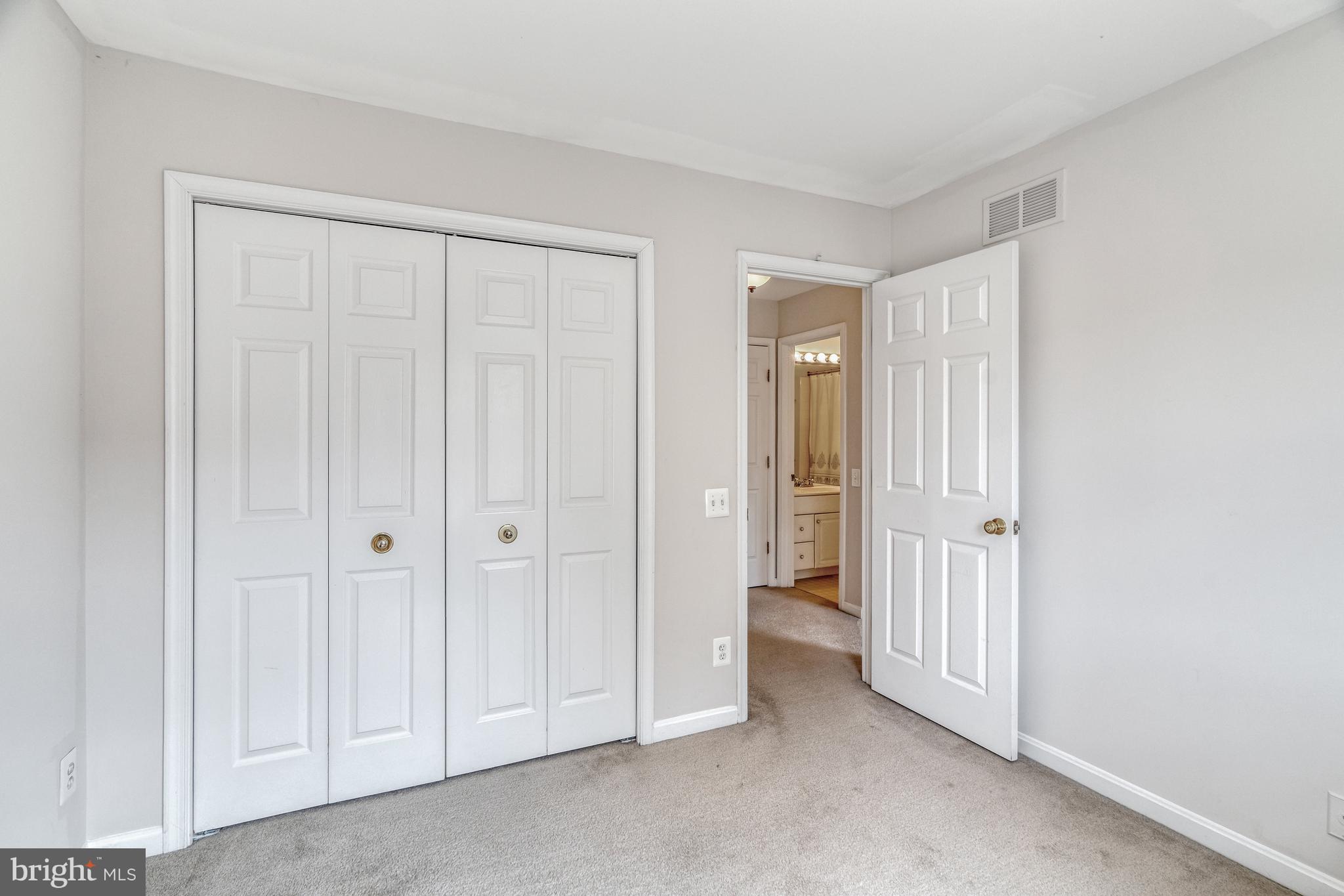 LOWES ISLAND/CASCADES - Residential