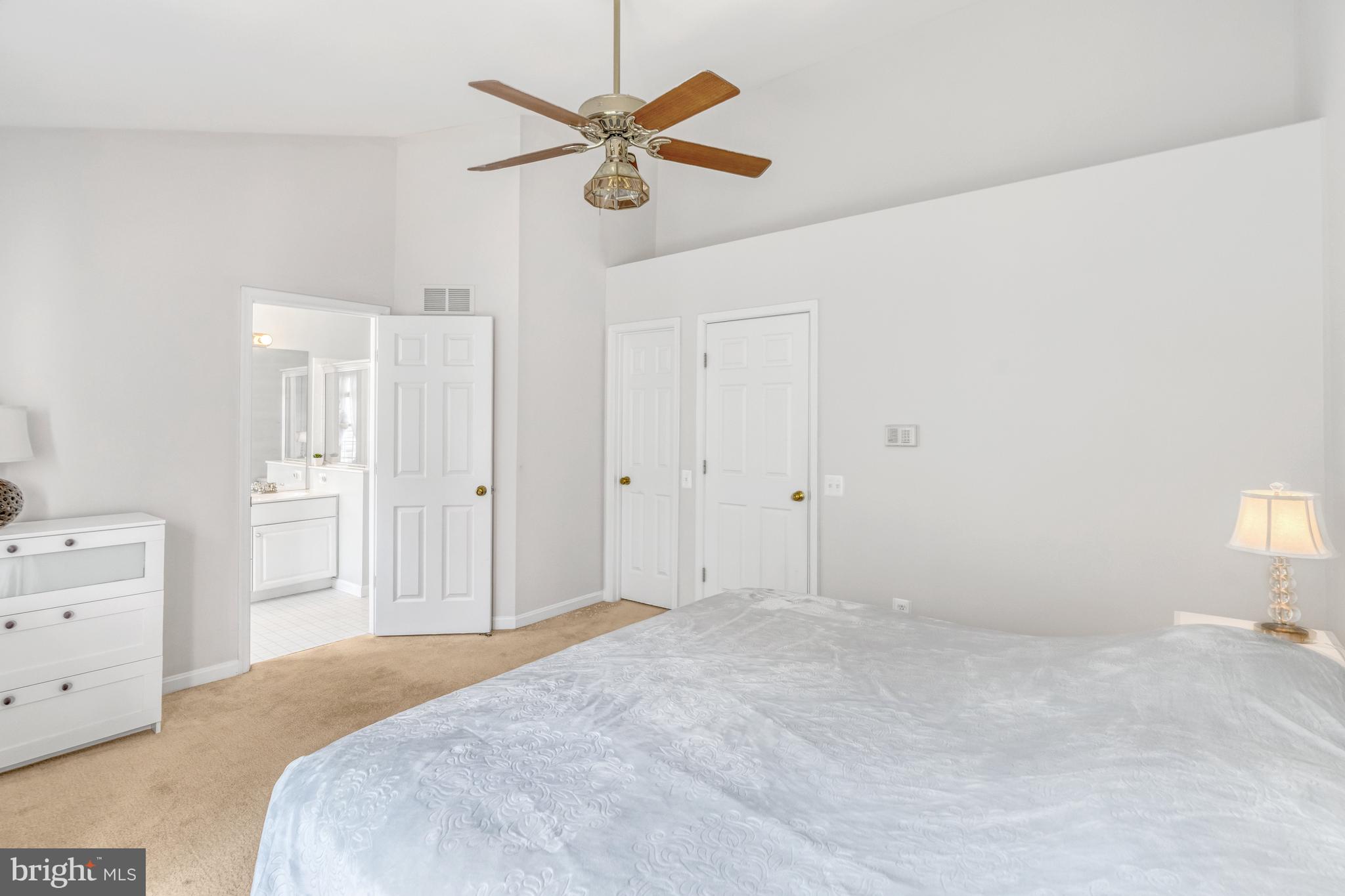 LOWES ISLAND/CASCADES - Residential