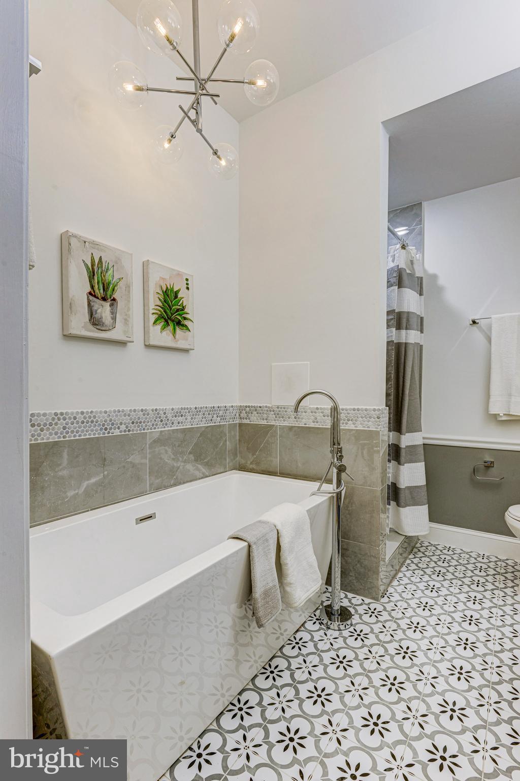 HAMPDEN HISTORIC DISTRICT - Residential