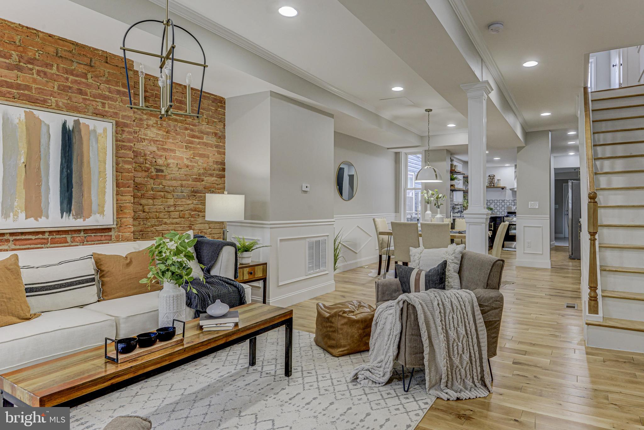 HAMPDEN HISTORIC DISTRICT - Residential