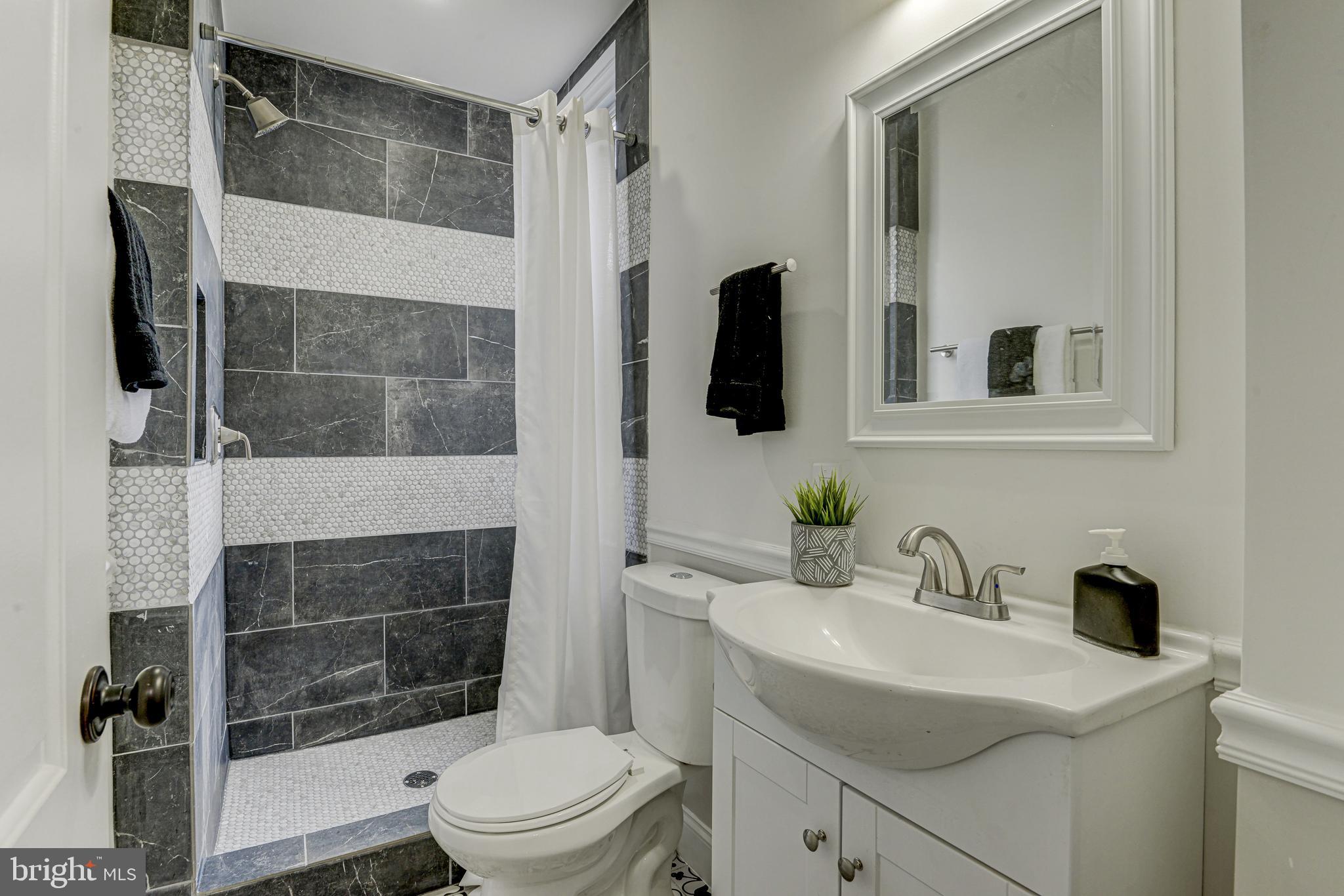 HAMPDEN HISTORIC DISTRICT - Residential