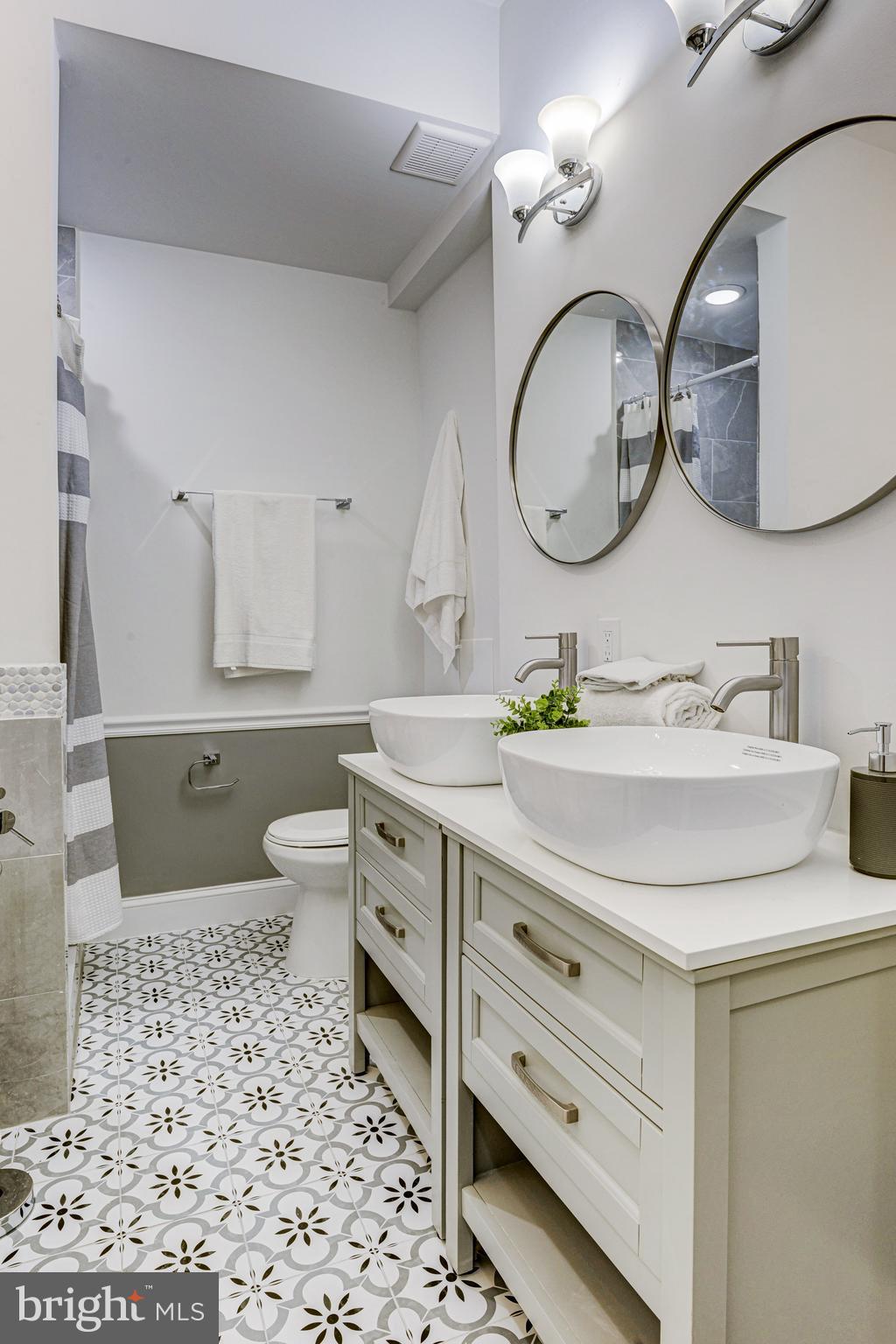 HAMPDEN HISTORIC DISTRICT - Residential