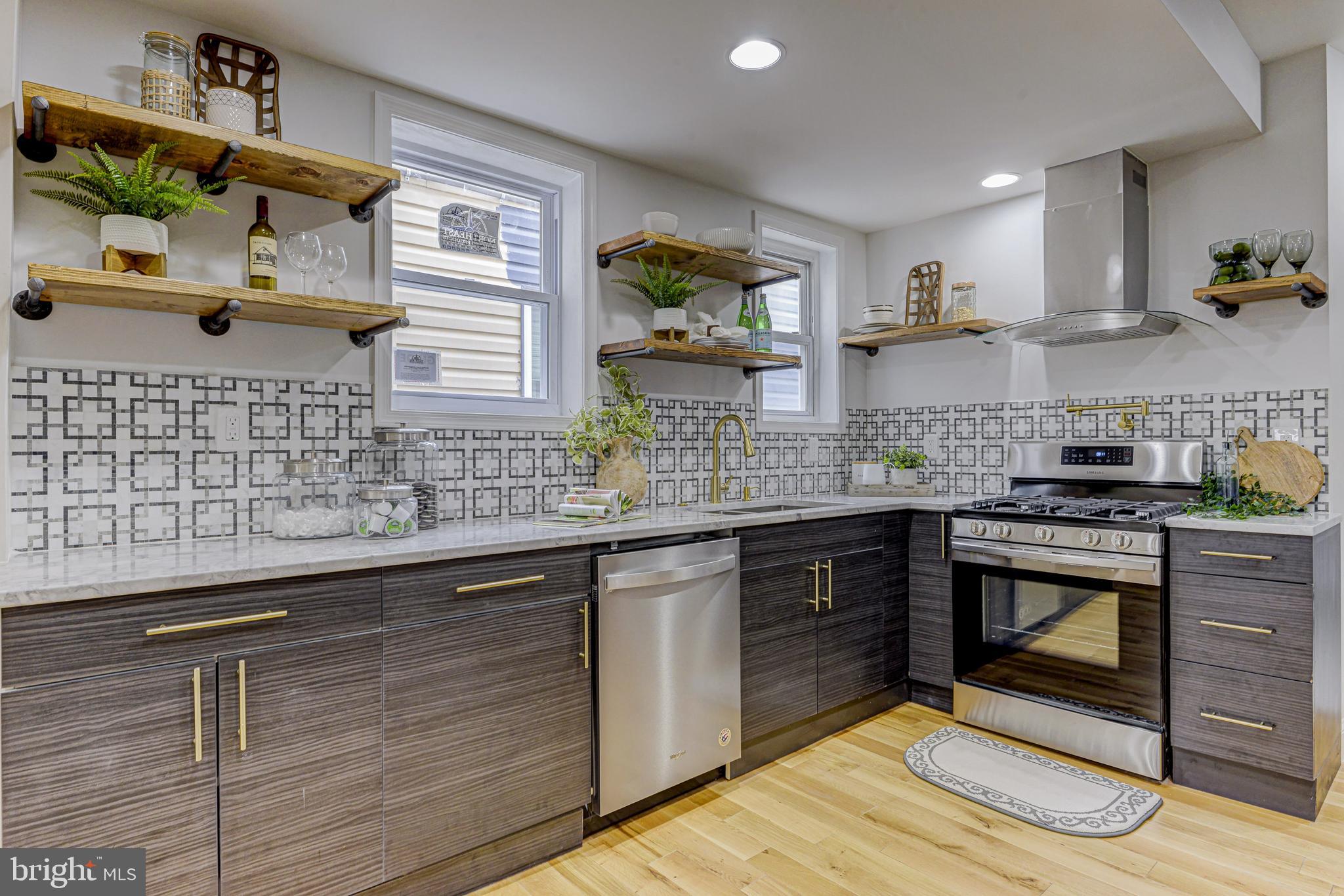 HAMPDEN HISTORIC DISTRICT - Residential