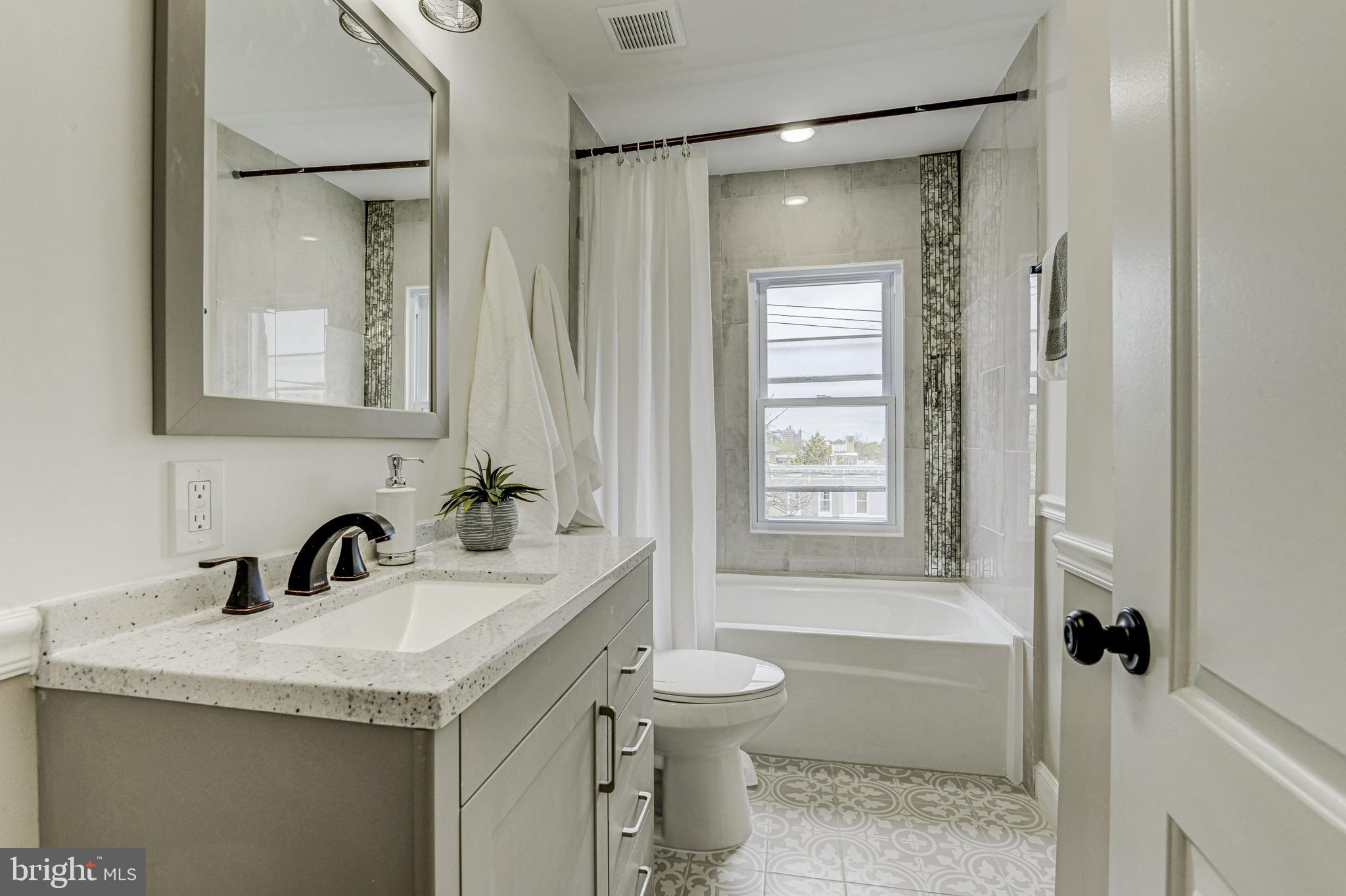 HAMPDEN HISTORIC DISTRICT - Residential