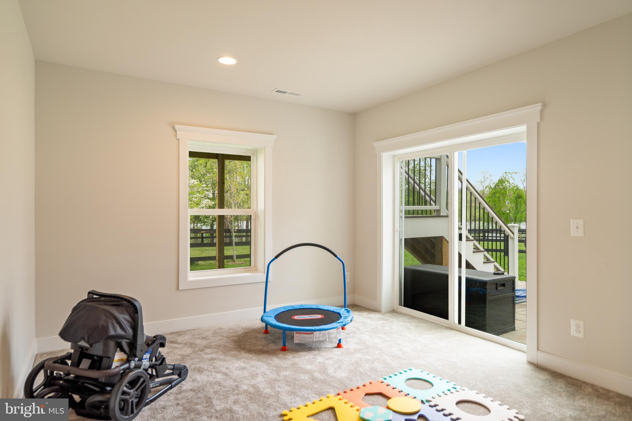 UNKNOWN - Residential Lease