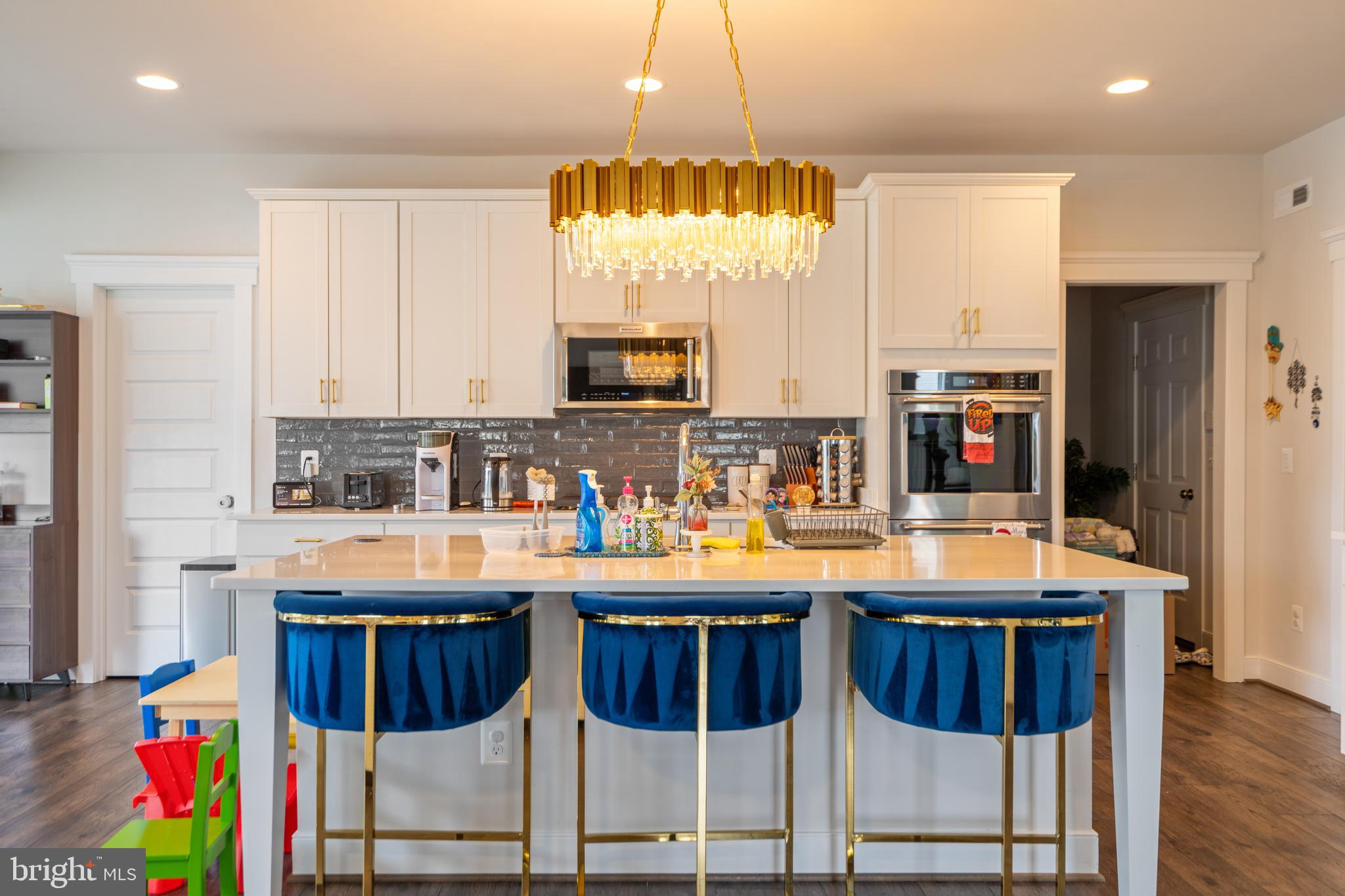 UNKNOWN - Residential Lease