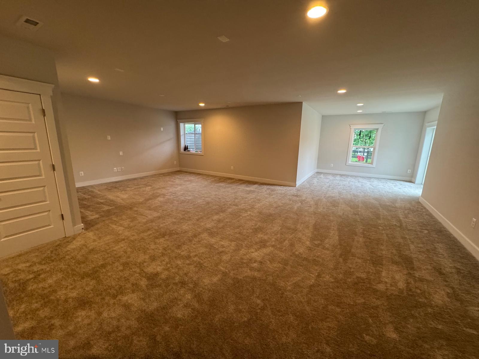 UNKNOWN - Residential Lease