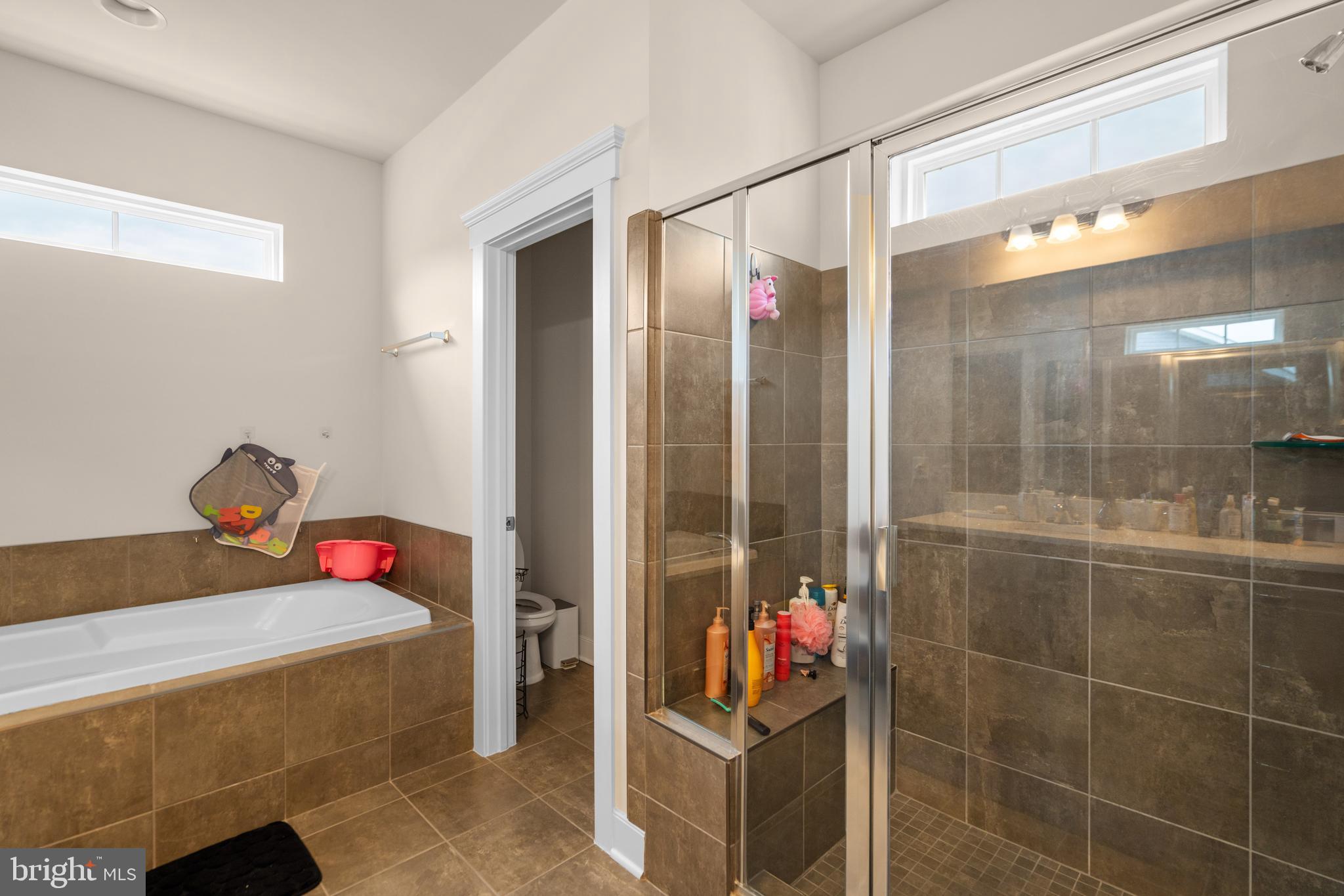 UNKNOWN - Residential Lease