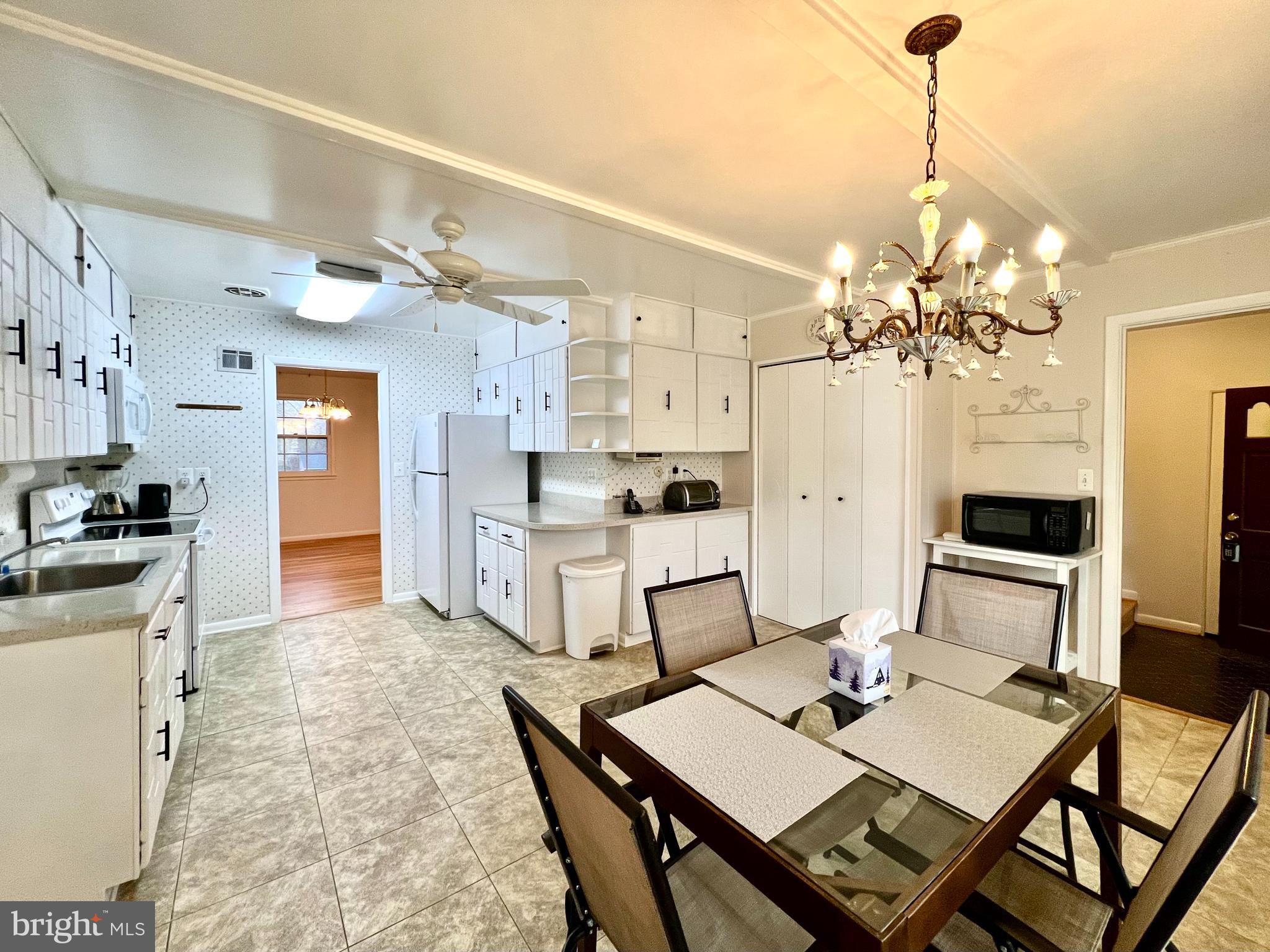 STONEGATE - Residential