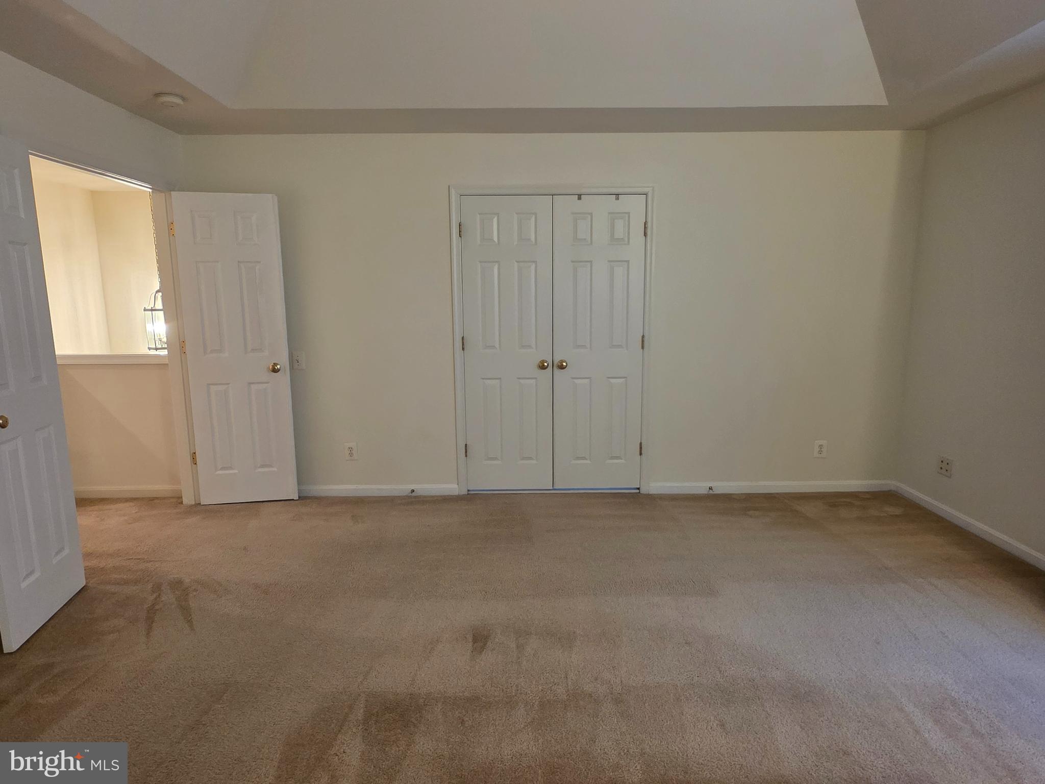 LOUDOUN PARKWAY CENTER - Residential Lease