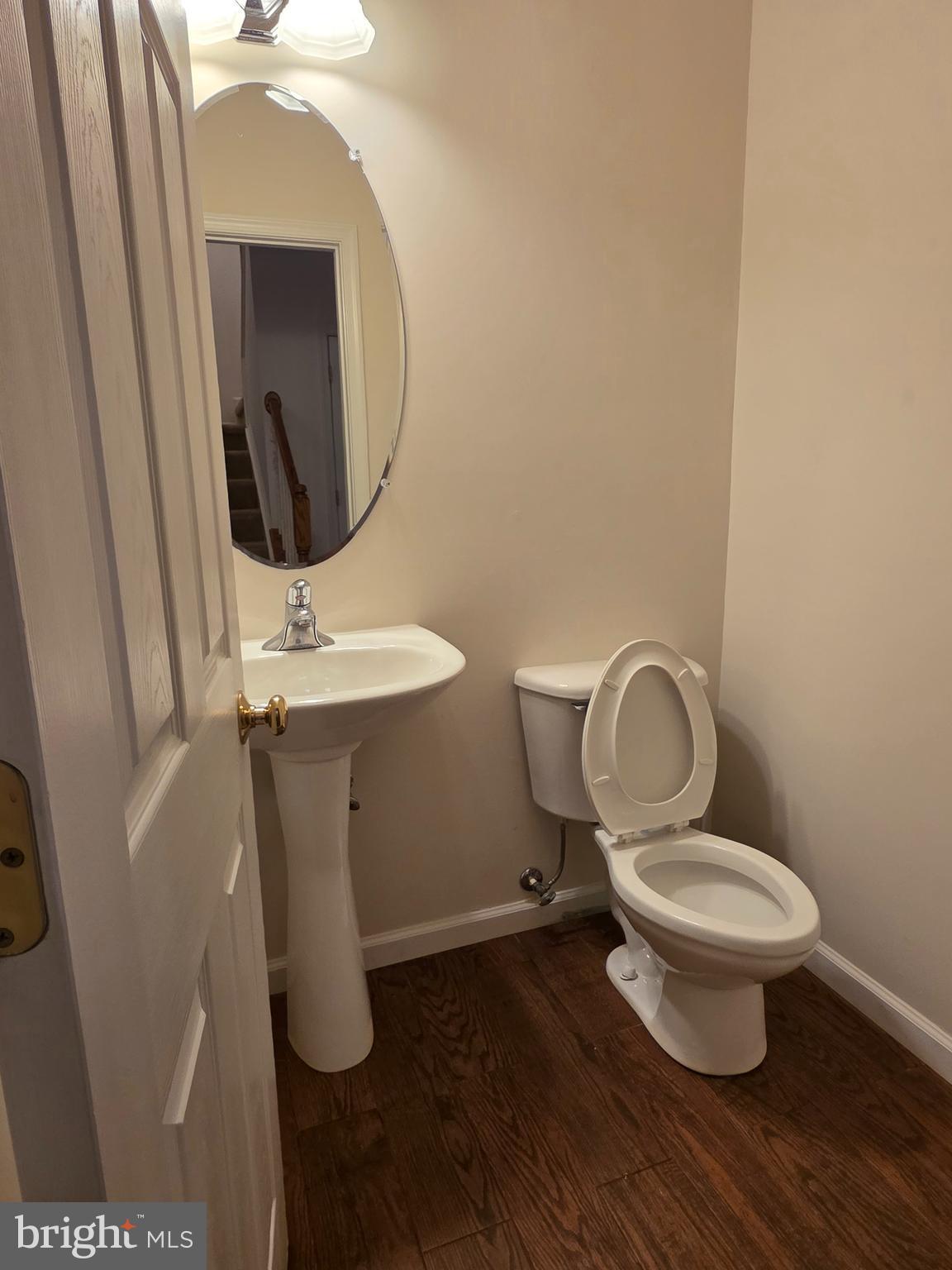 LOUDOUN PARKWAY CENTER - Residential Lease