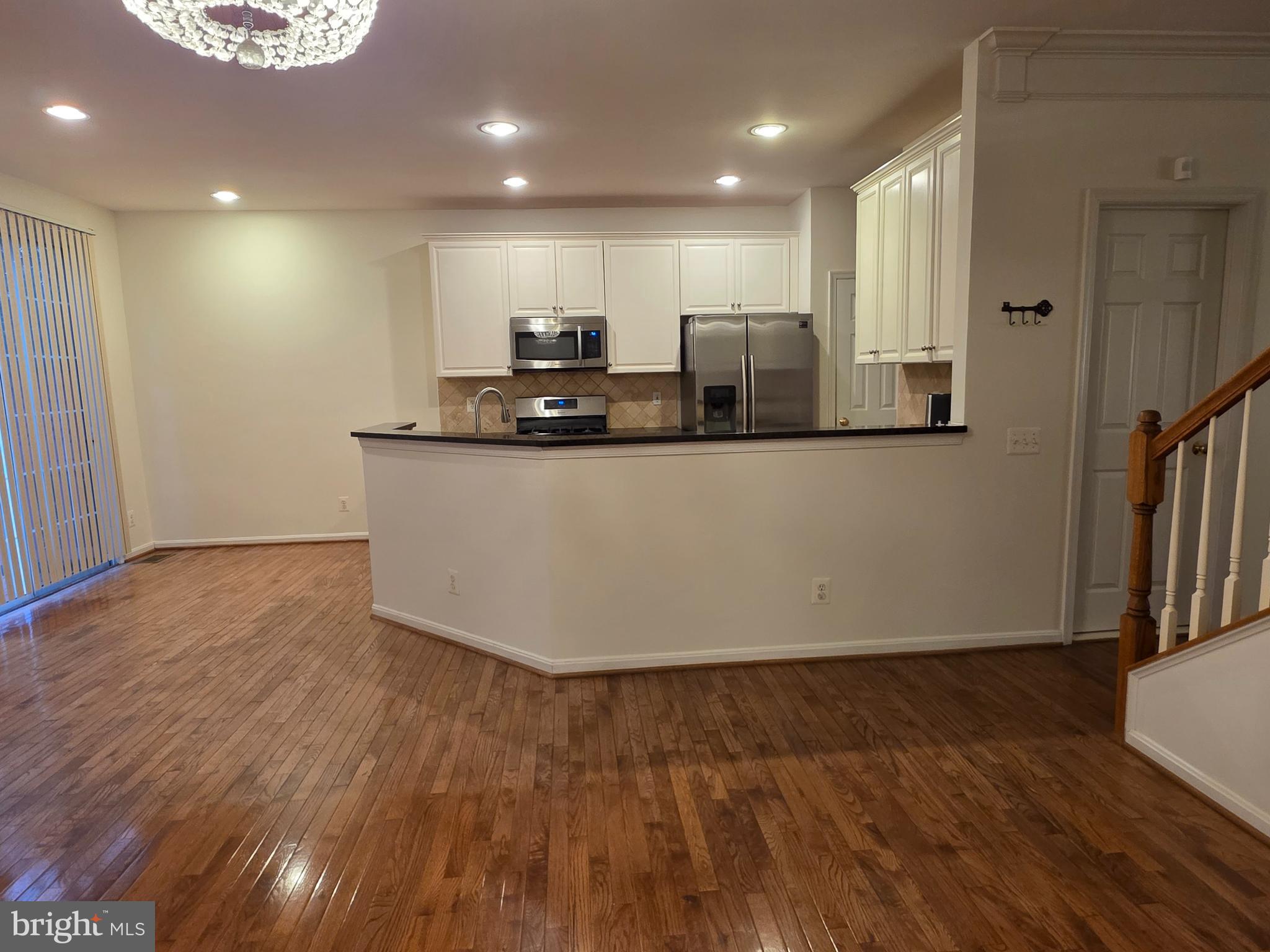 LOUDOUN PARKWAY CENTER - Residential Lease