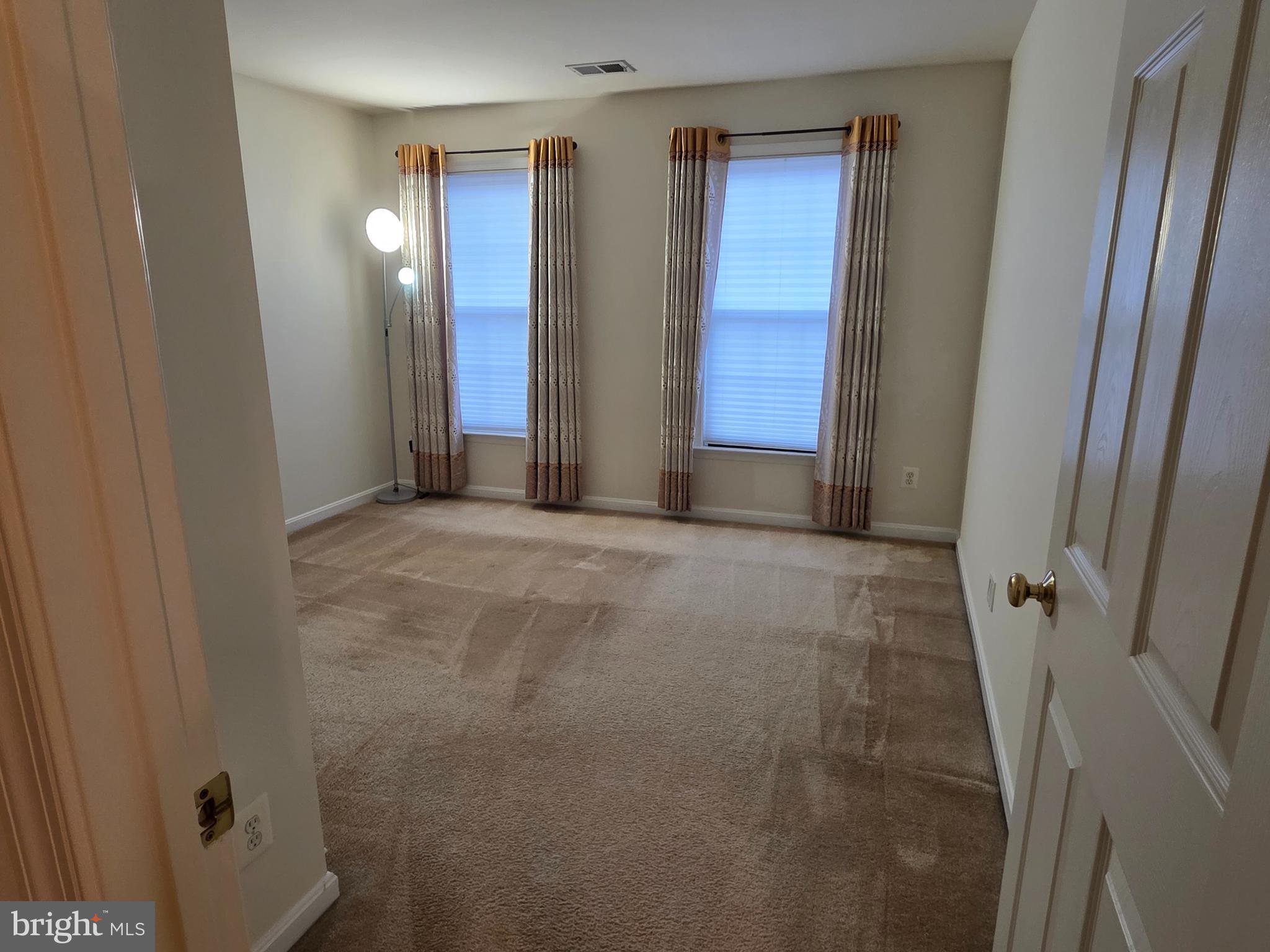 LOUDOUN PARKWAY CENTER - Residential Lease