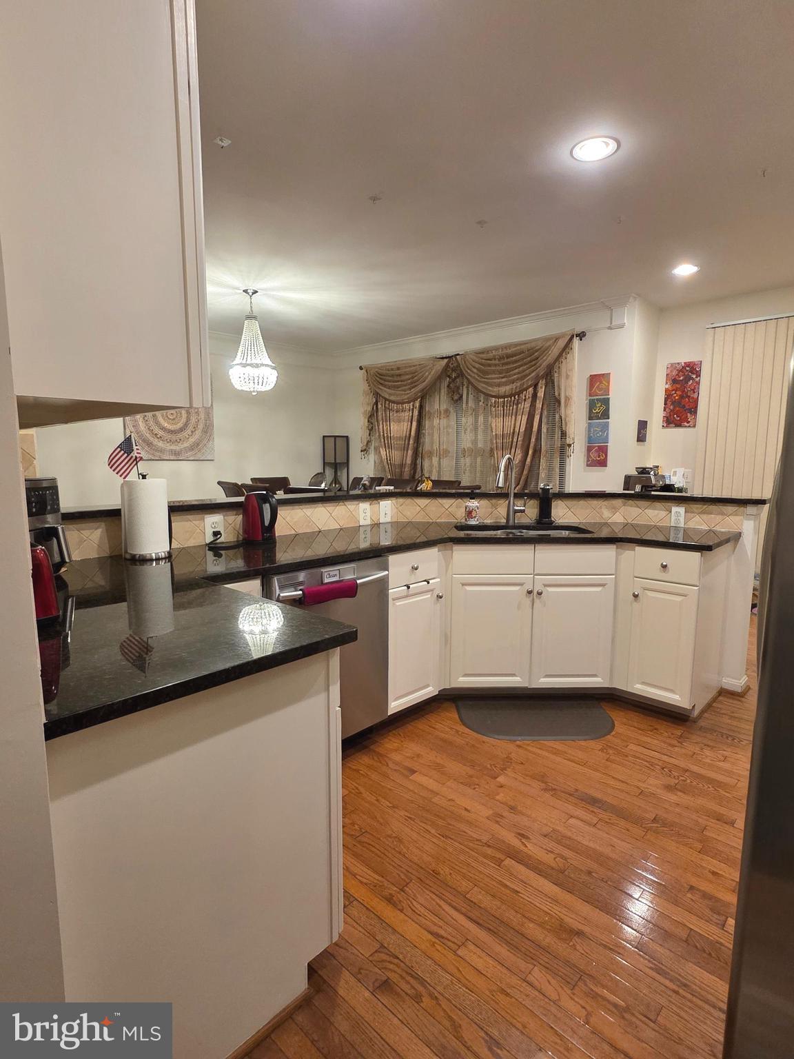 LOUDOUN PARKWAY CENTER - Residential Lease