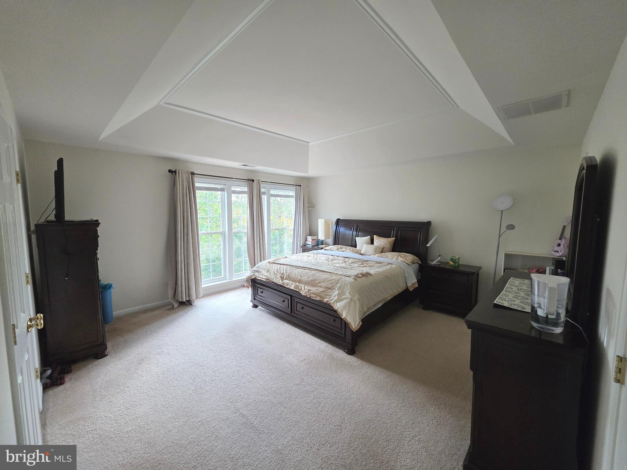 LOUDOUN PARKWAY CENTER - Residential Lease