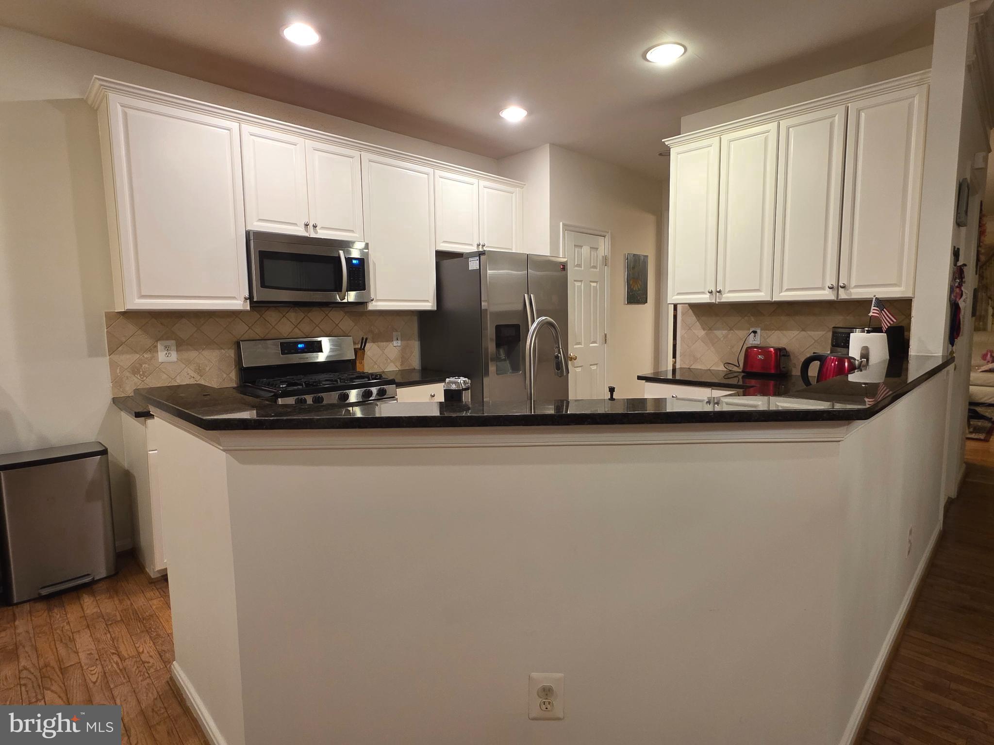 LOUDOUN PARKWAY CENTER - Residential Lease