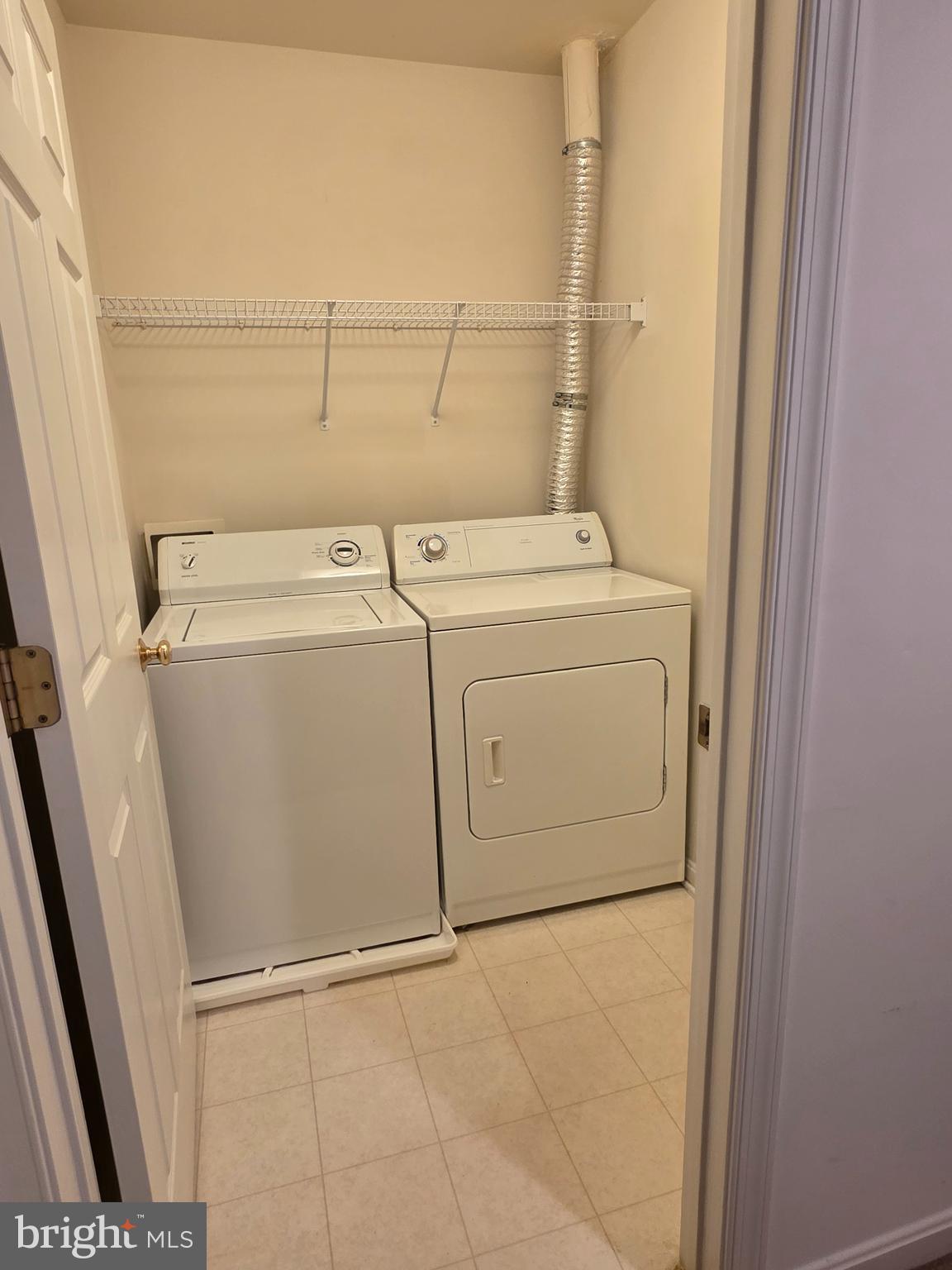 LOUDOUN PARKWAY CENTER - Residential Lease