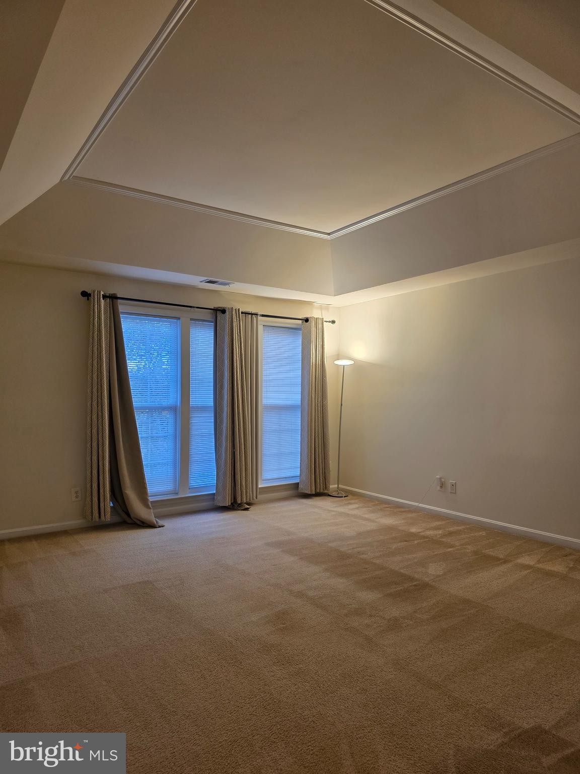 LOUDOUN PARKWAY CENTER - Residential Lease