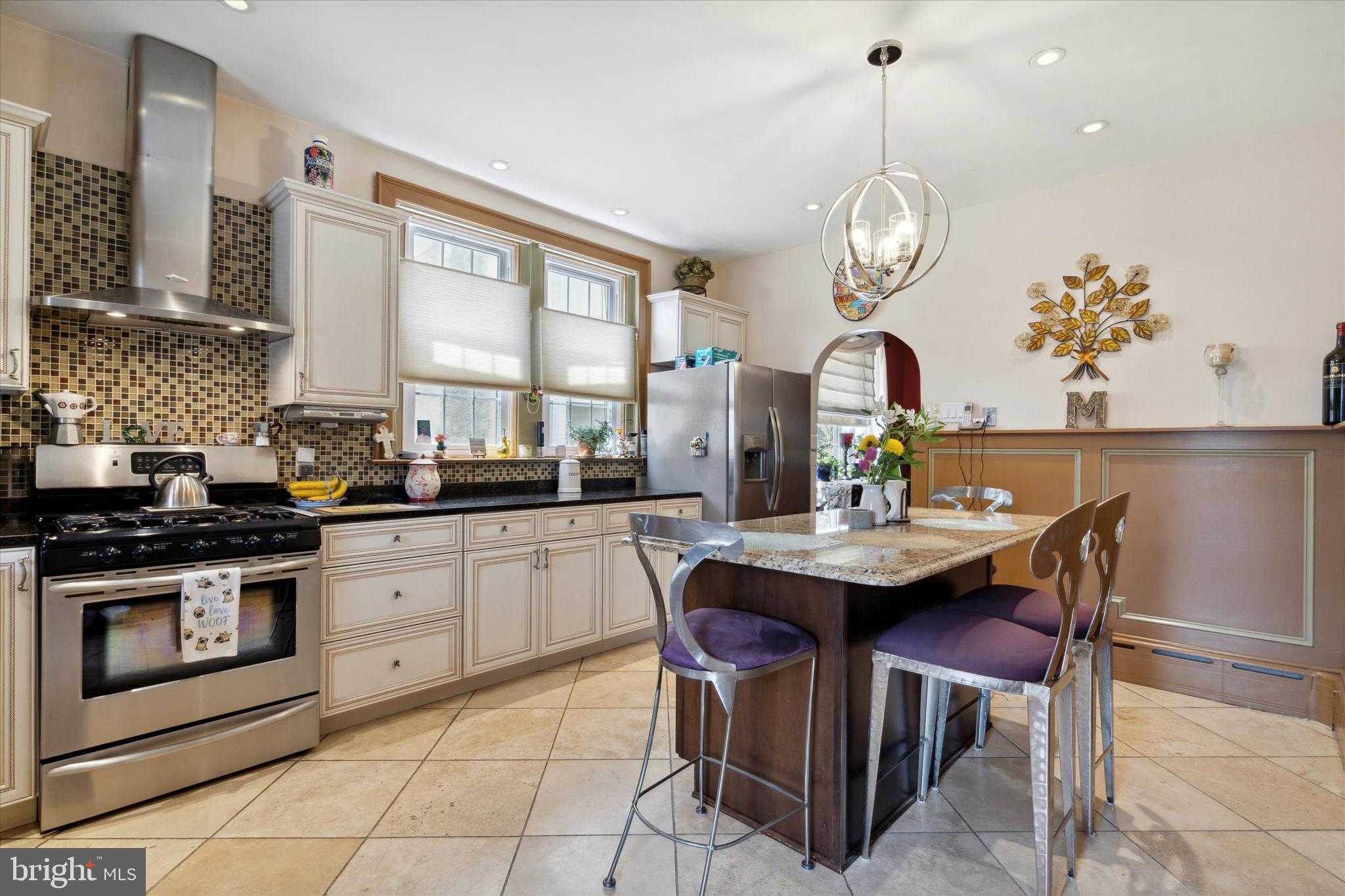 GIRARD ESTATES - Residential